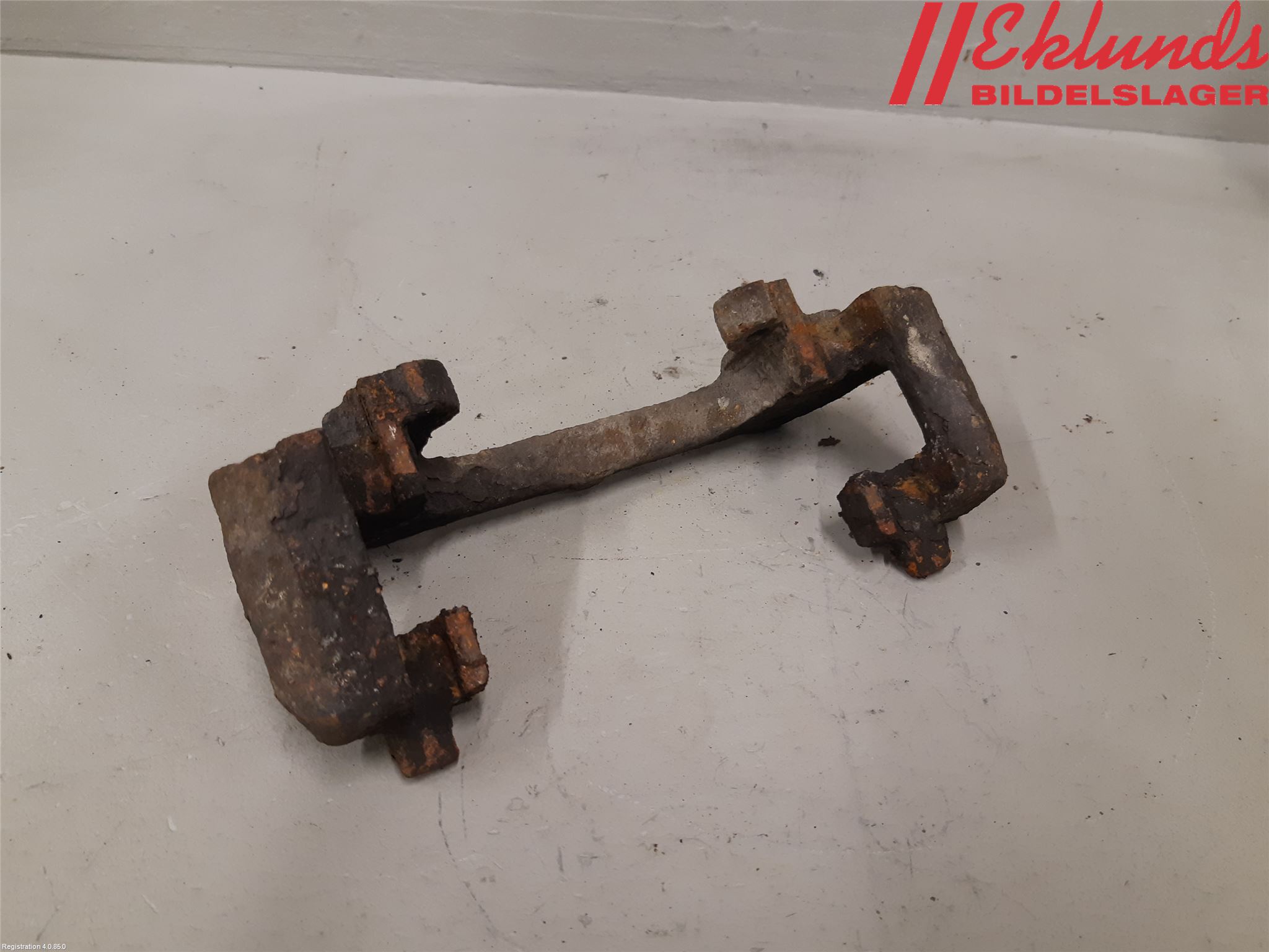 Volvo V70 00-04 Bromsokshållare