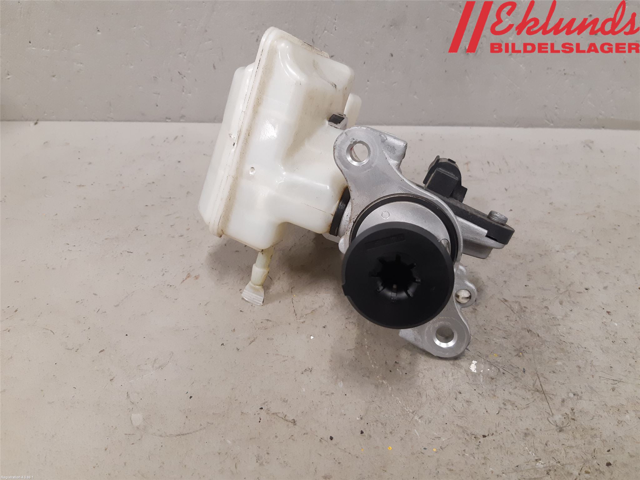 Volkswagen VW PASSAT 15-19 Broms Huvudcylinder