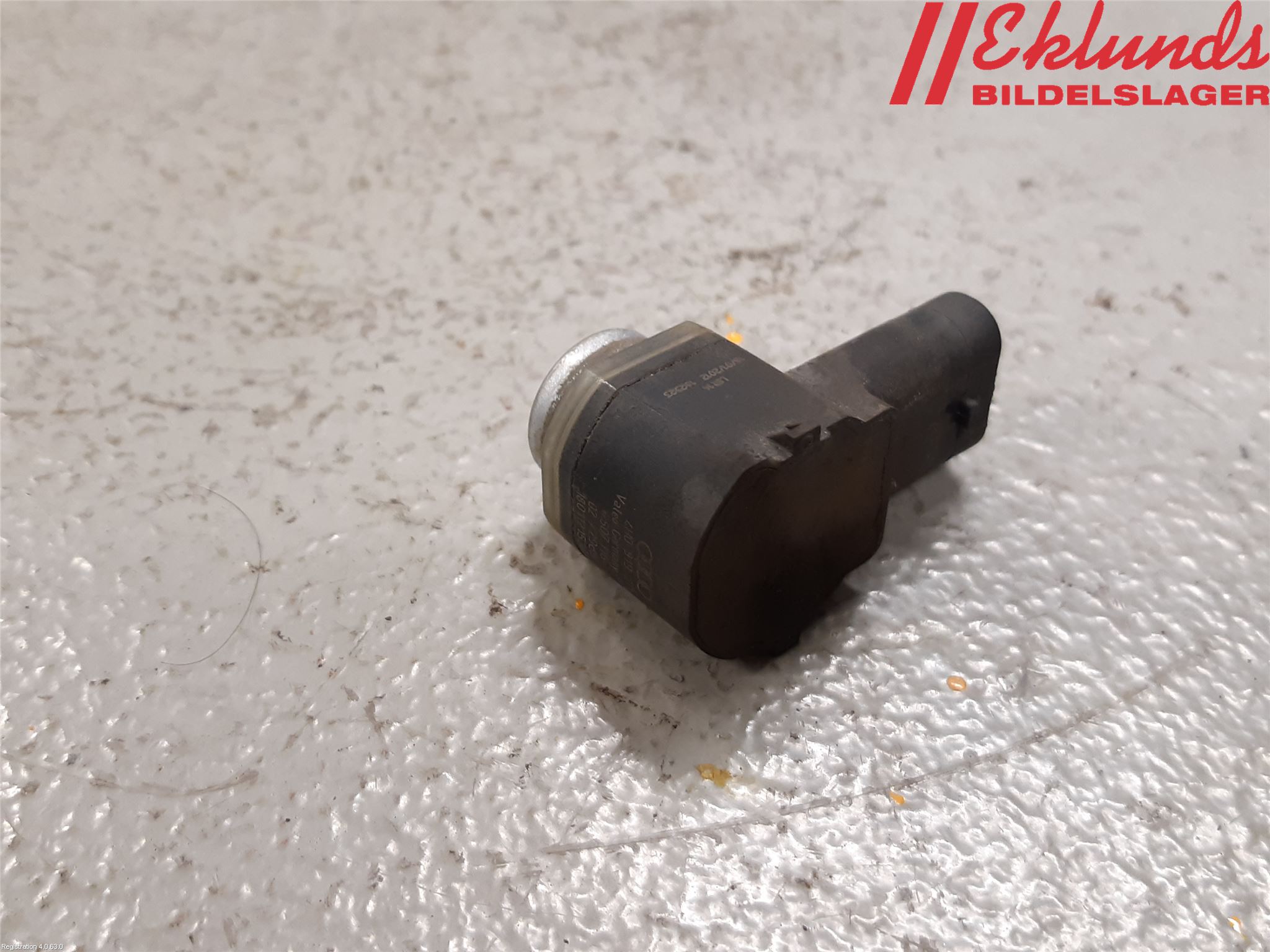 Skoda SUPERB 09-15 Parkeringshjälp Frontsensor