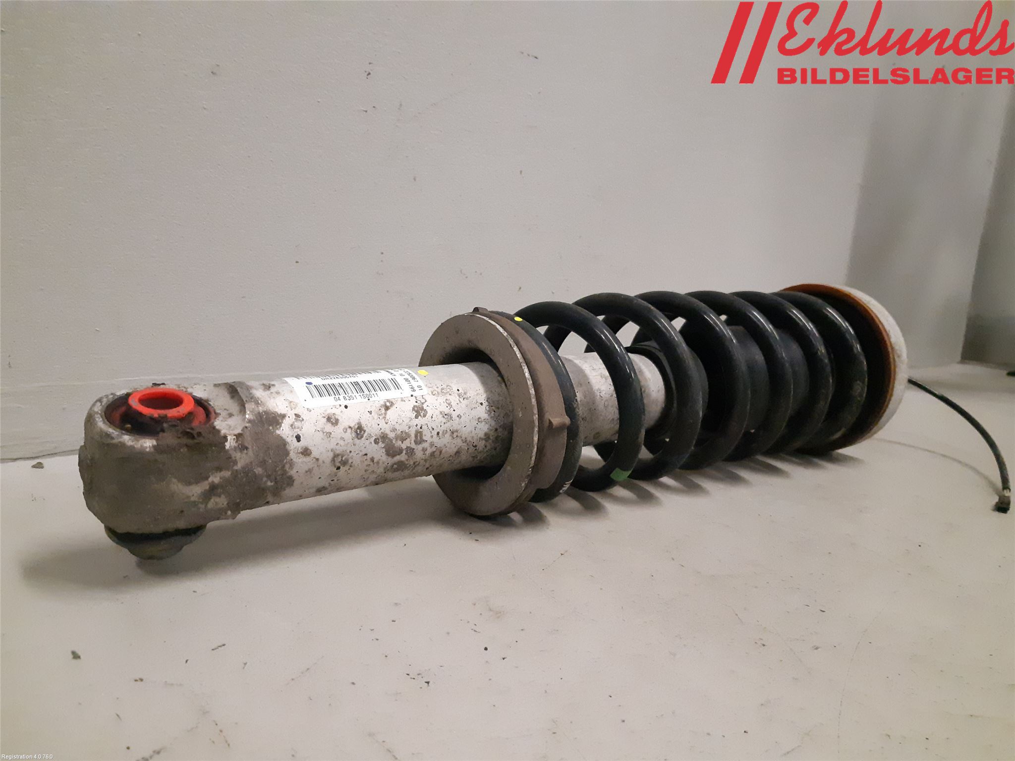 BMW 6 E63/64    02-10 Fjäderben Bak Vänster