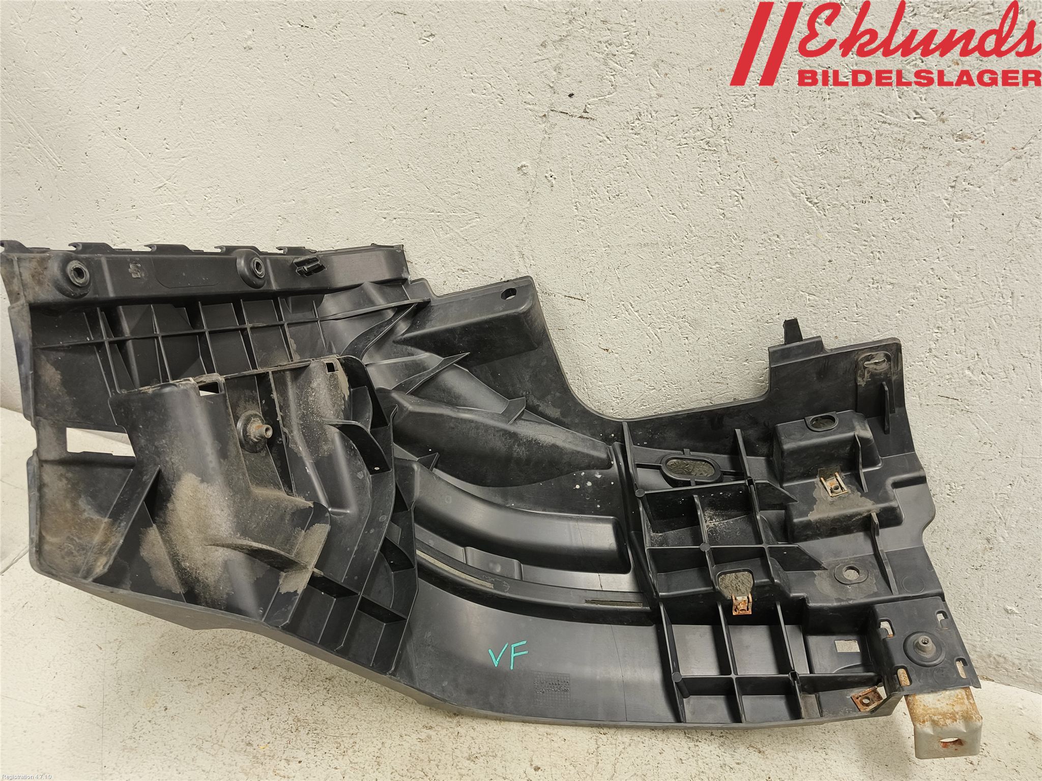 Renault TRAFIC   02-14 Stötfångarfäste Fram Vä