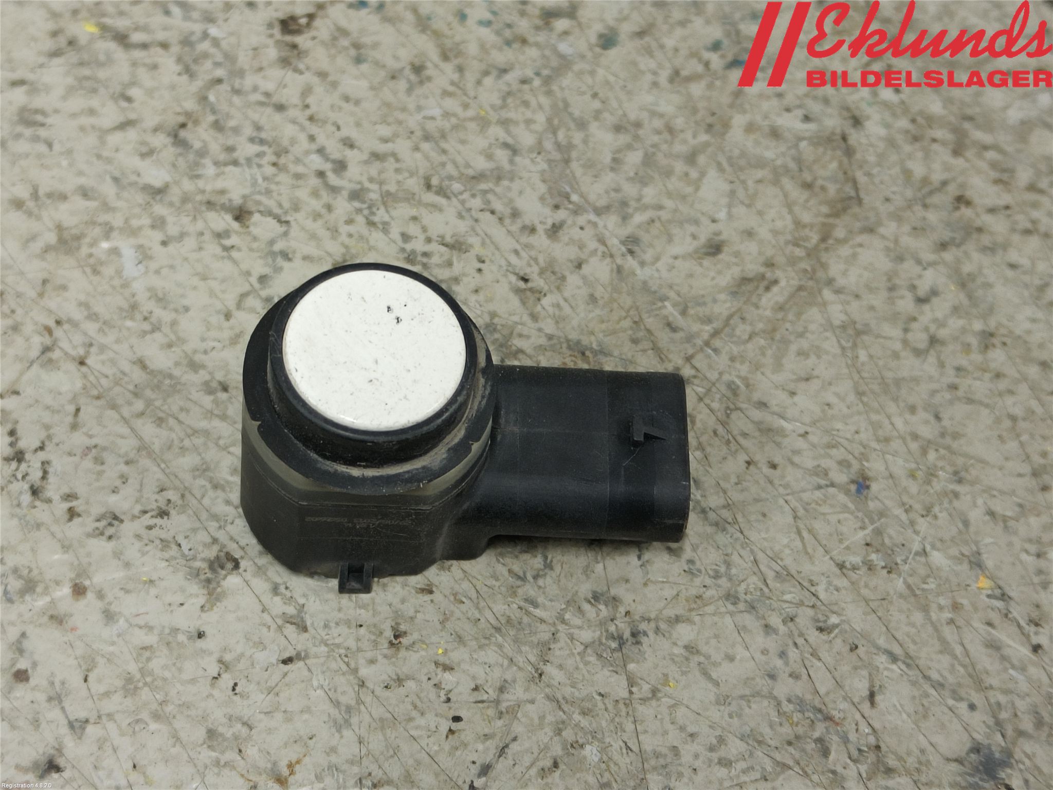 Volkswagen VW PASSAT 11-14 Parkeringshjälp Frontsensor