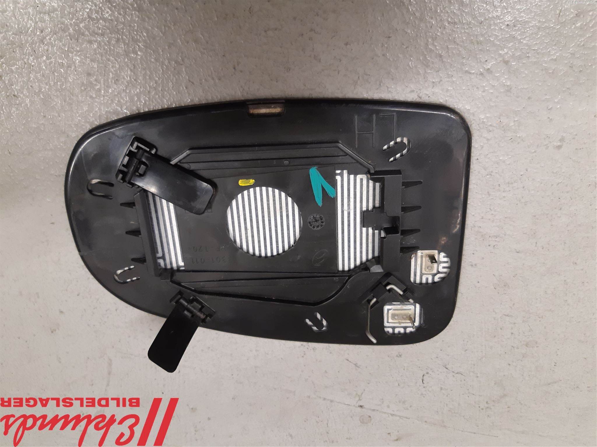 Toyota AVENSIS 09-15 Spegelglas Vä