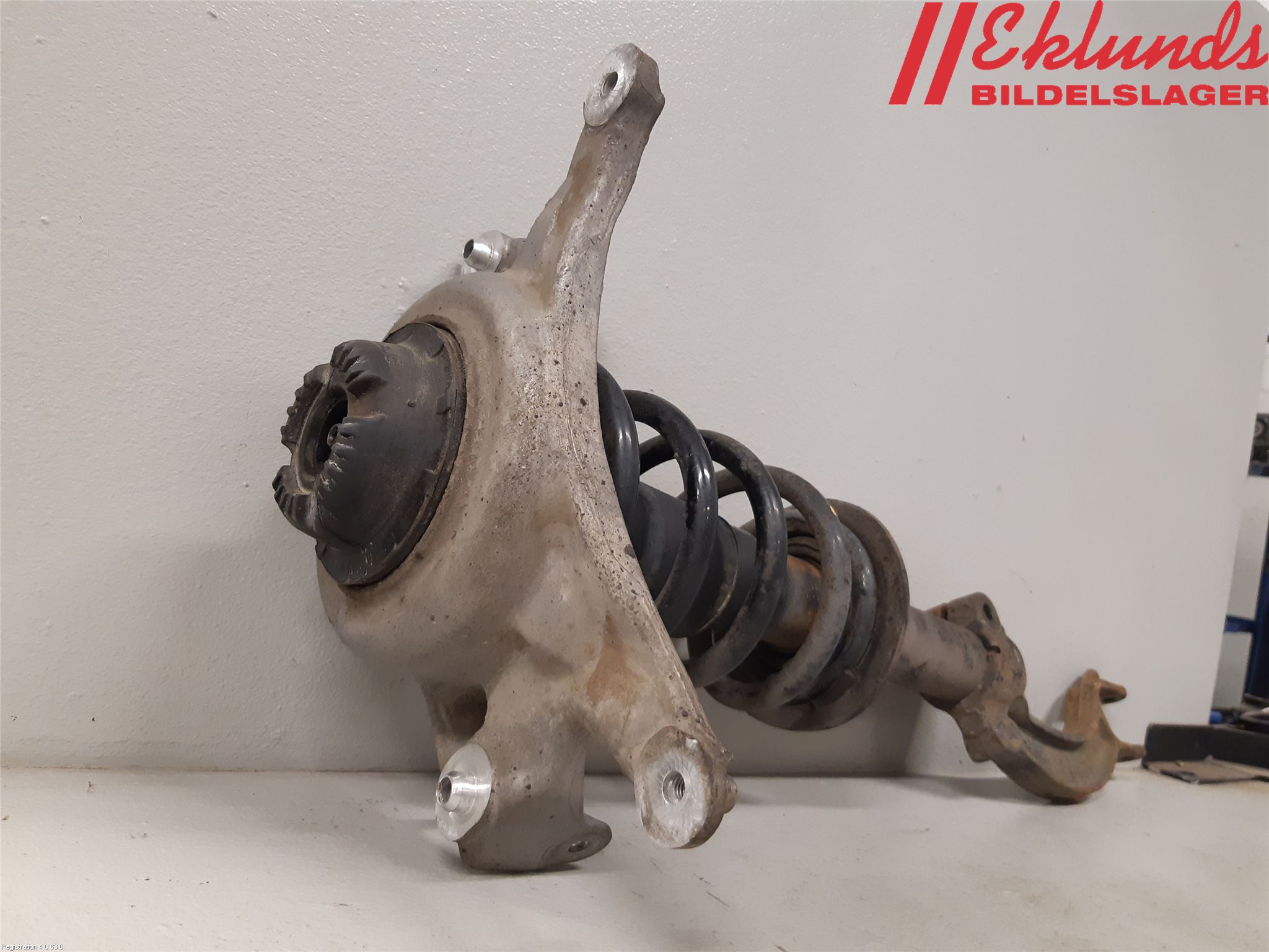 Audi Q5 09-16 Fjäderben Fram Vänster