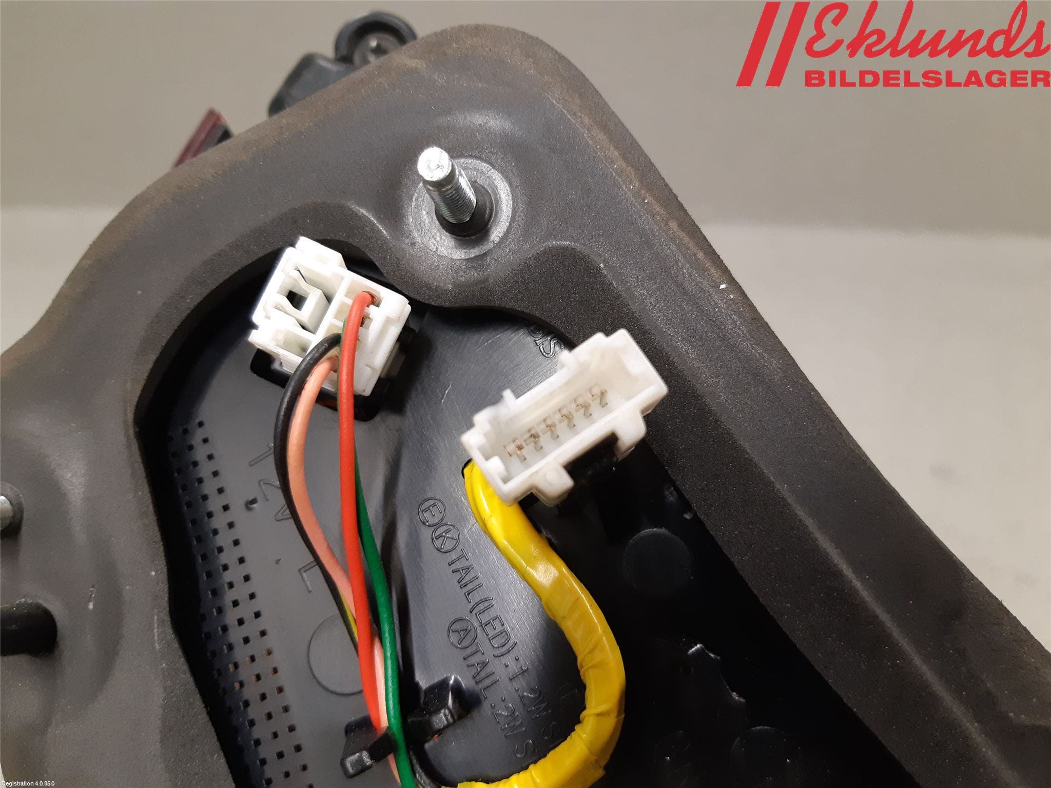 Kia OPTIMA 00-15 Bakljus Lucka Vä