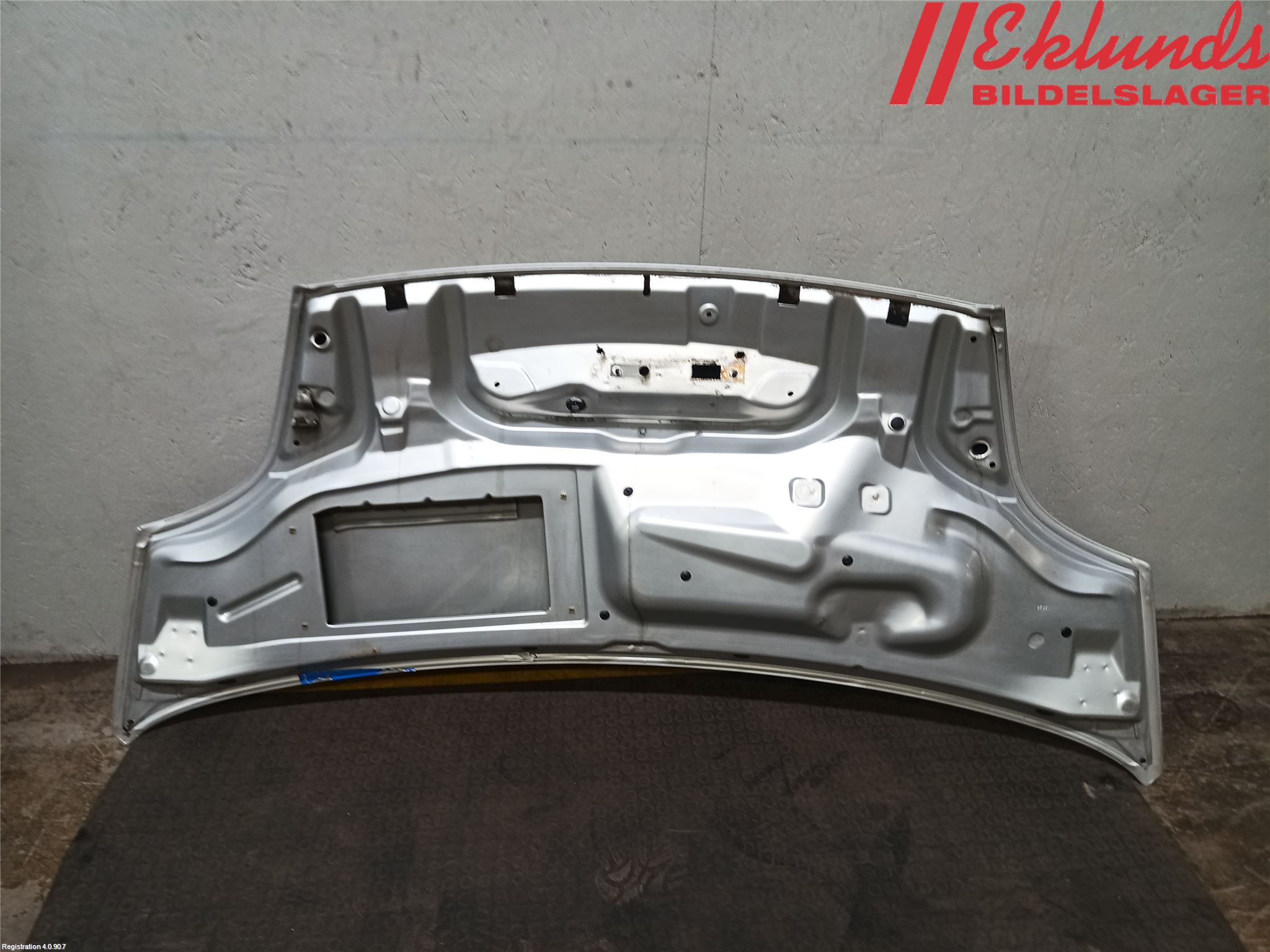 Opel VIVARO 01-14 Huv Fram