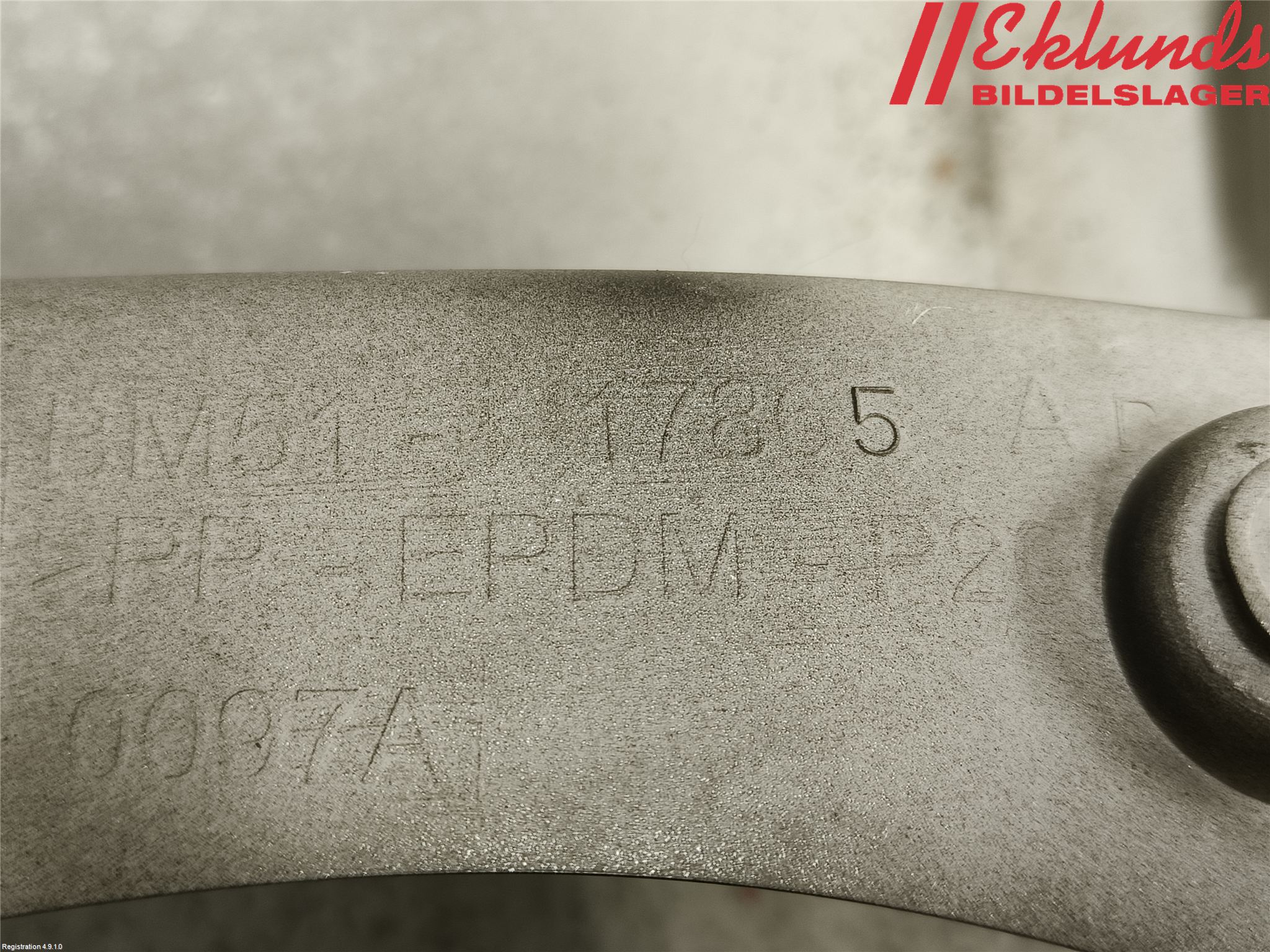 Ford FOCUS 15-18 Stötfångardel Bak Vä