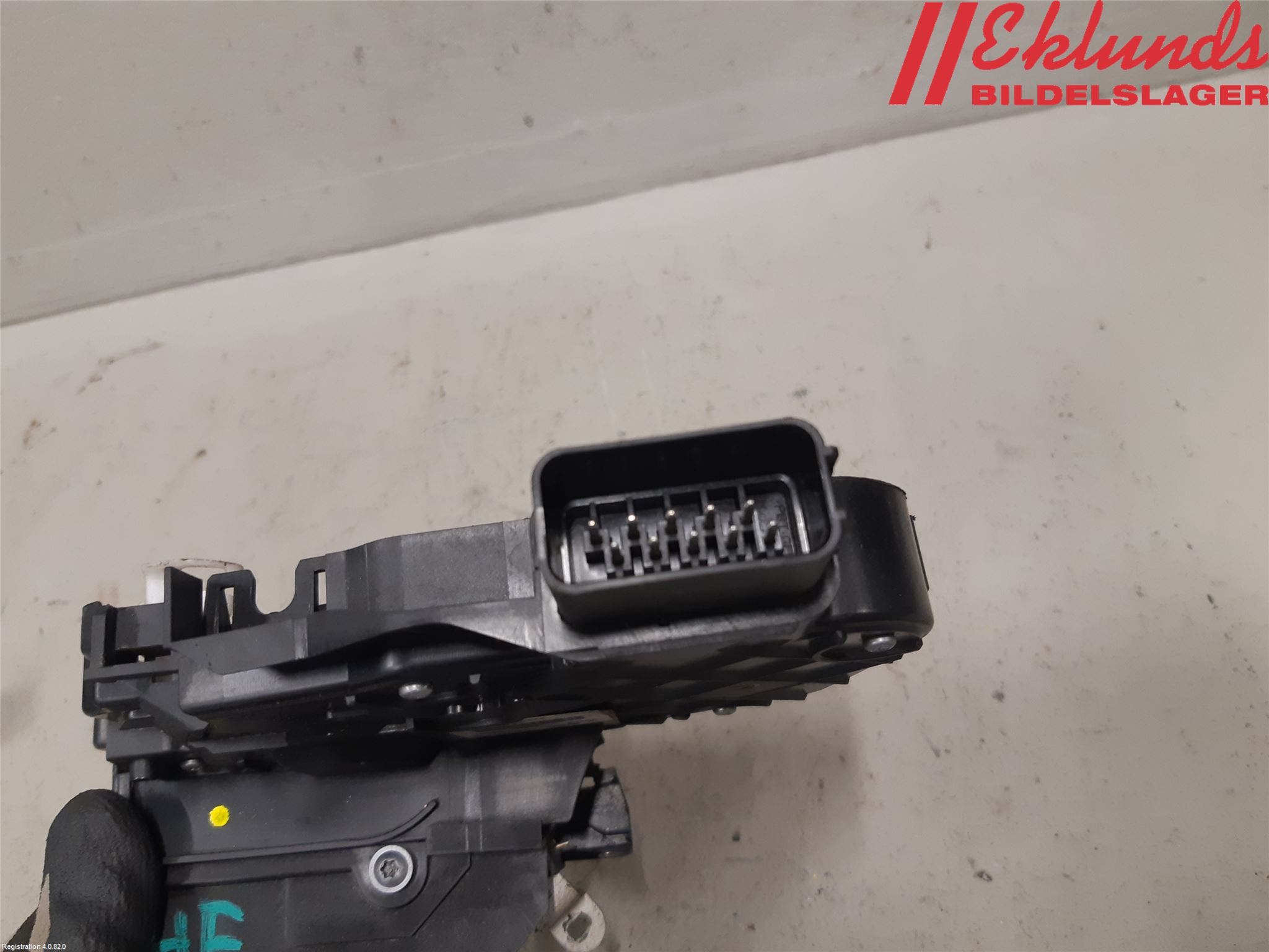 Volvo V70 08-13 Låskista-Dörrlås