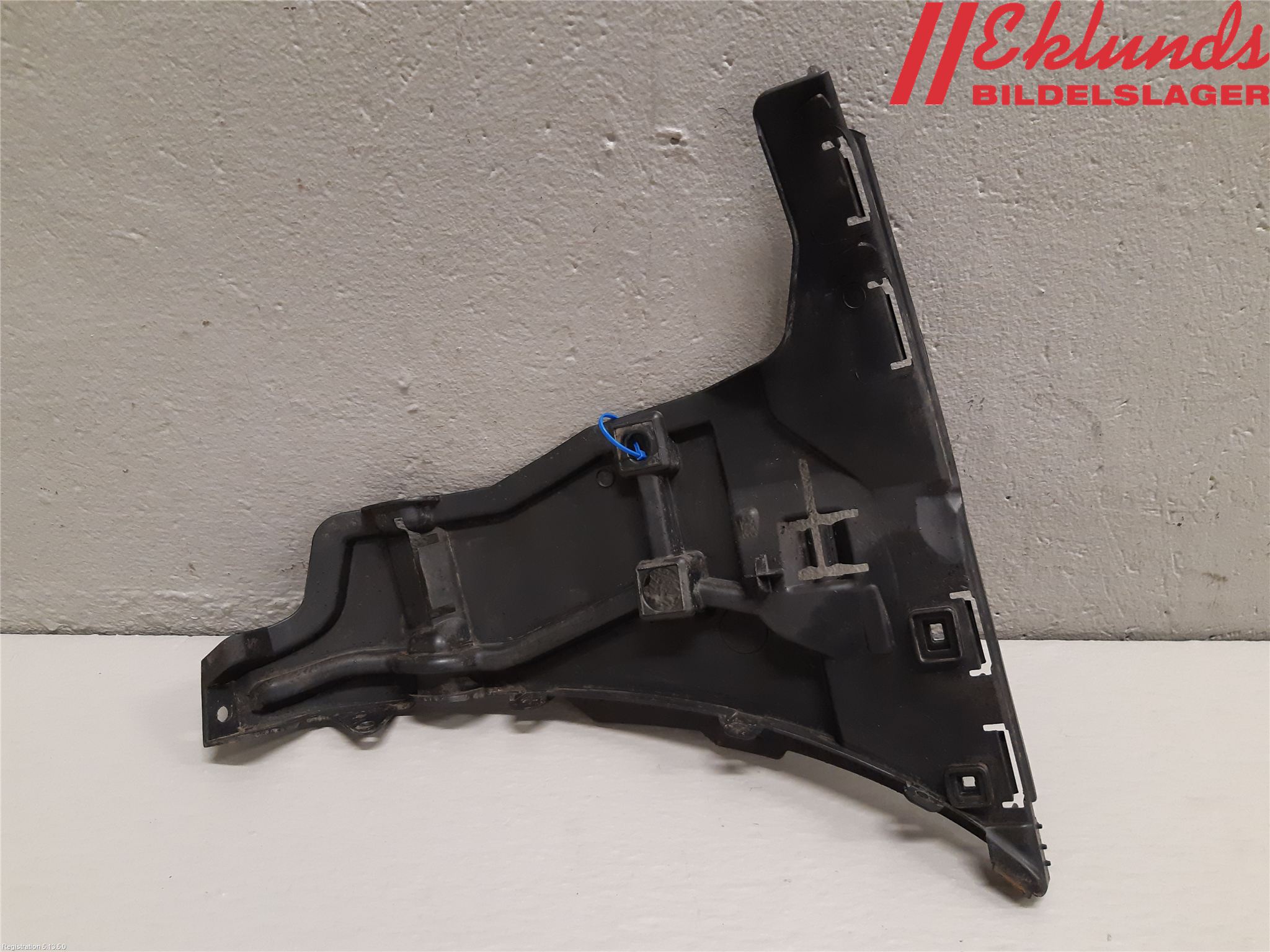 Volvo V70 05-08 Stötfångarfäste Fram Hö