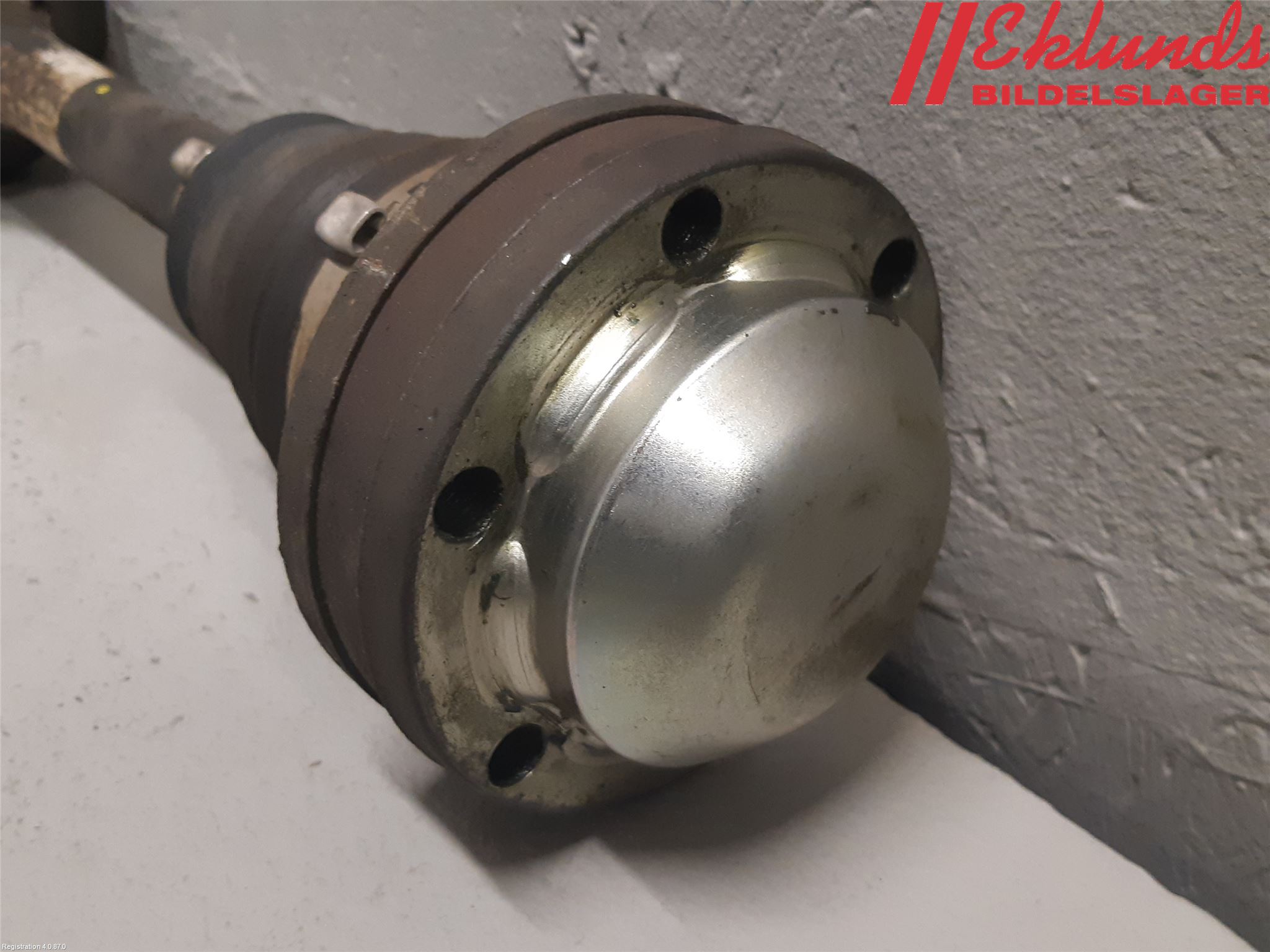 Volkswagen VW PASSAT 11-14 Drivaxel Fram Vänster