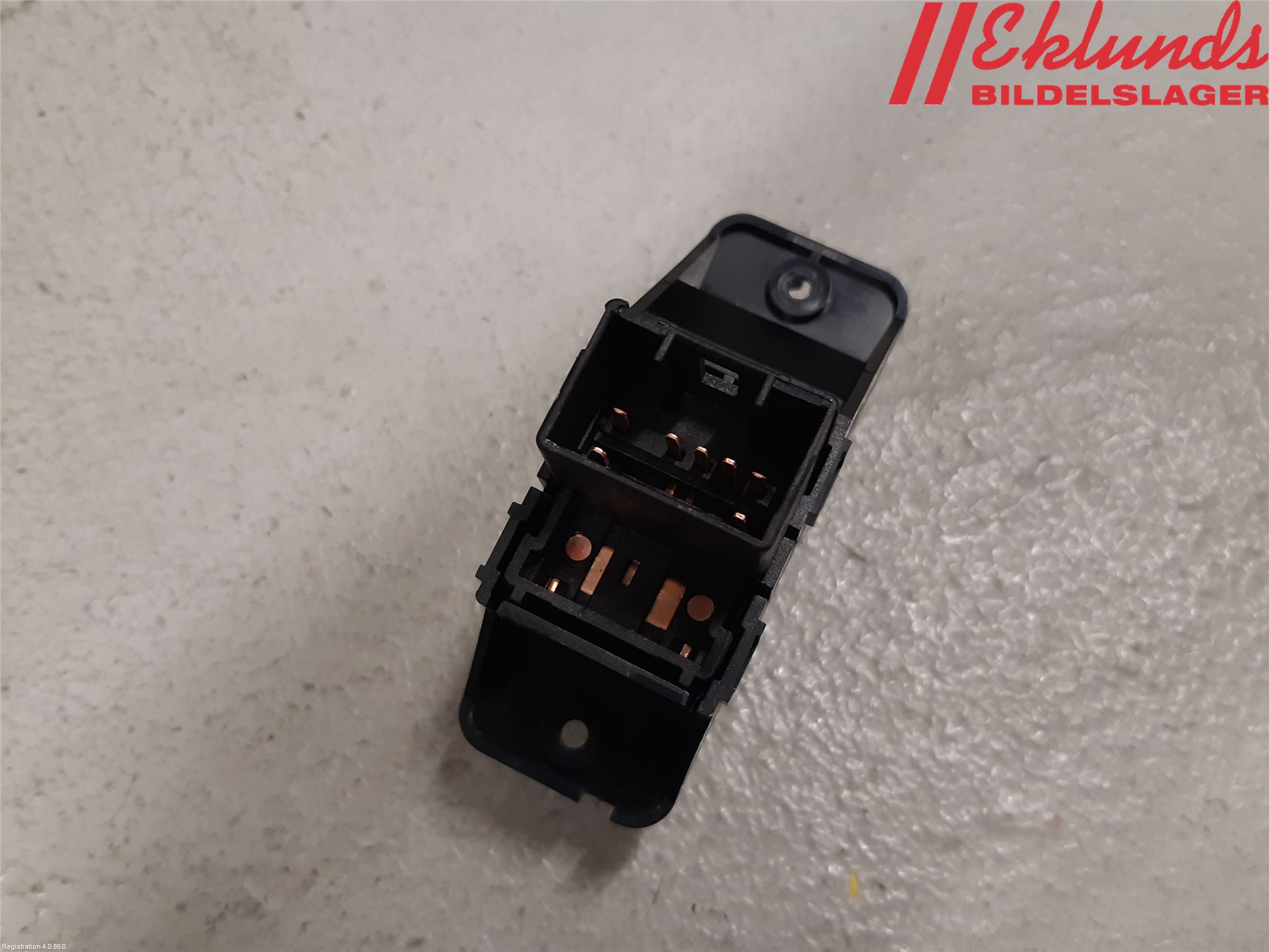 Kia STONIC 18->> Strömställare Elhiss