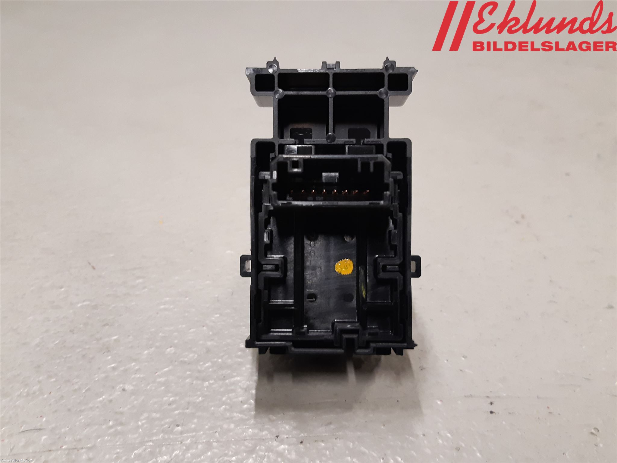 Lexus UX/300e 19- Strömställare Elhiss