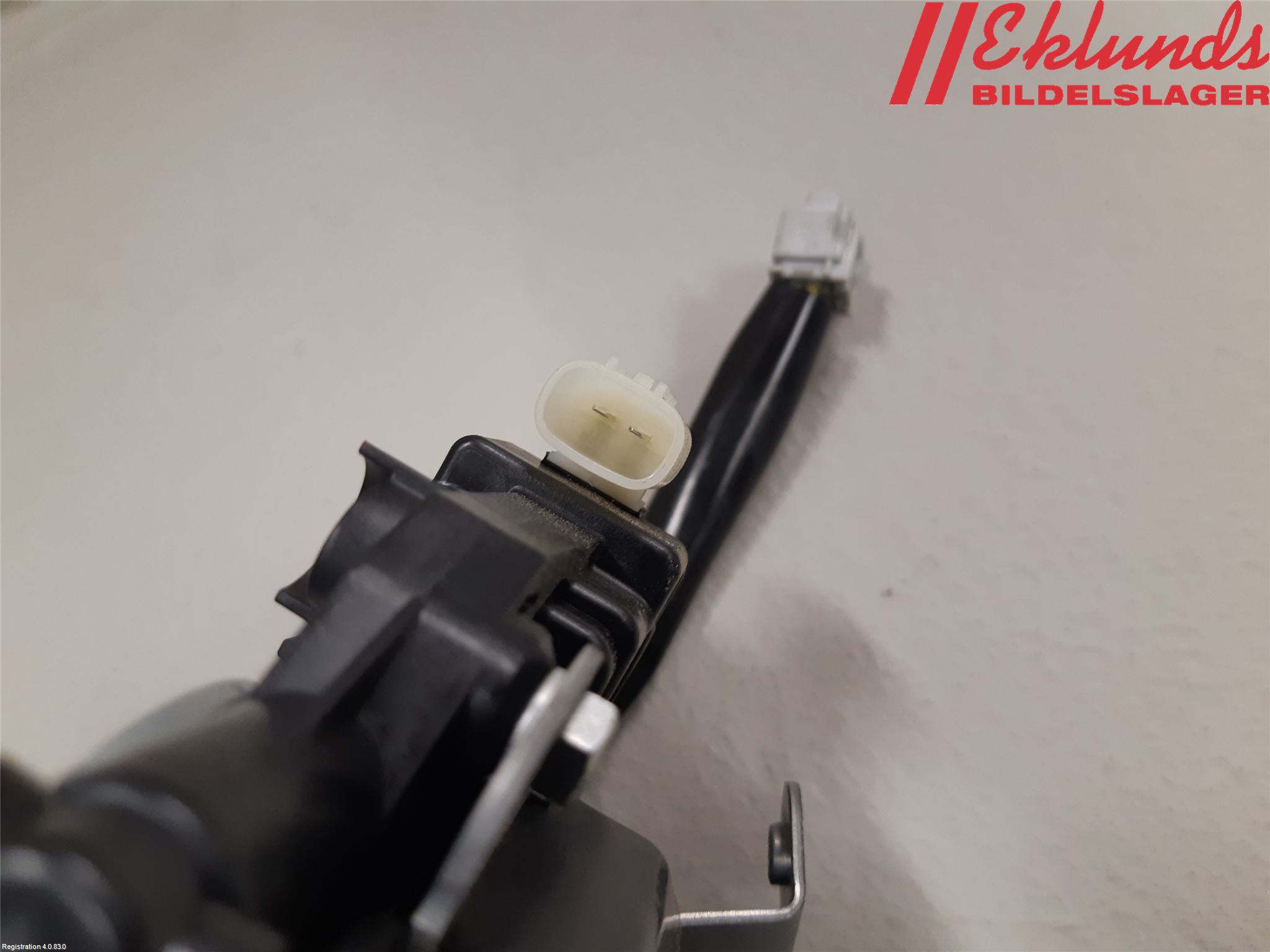 Toyota RAV4 19- Låskista Baklucka