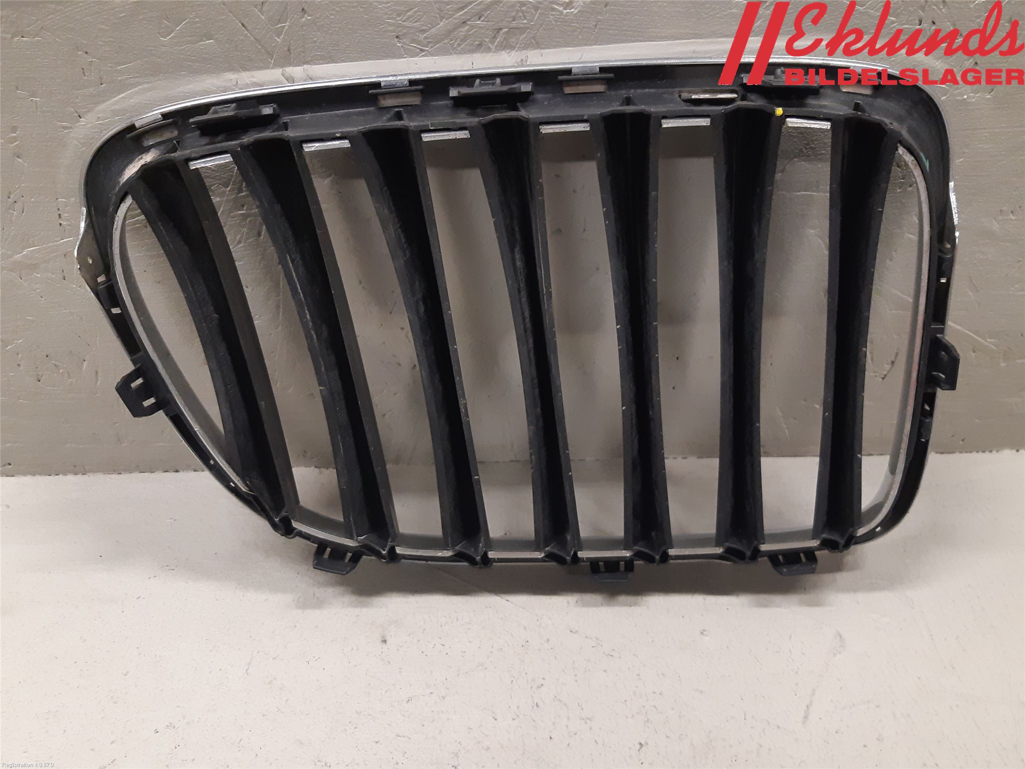 BMW X1 E84 10-15 Grilldel Vänster
