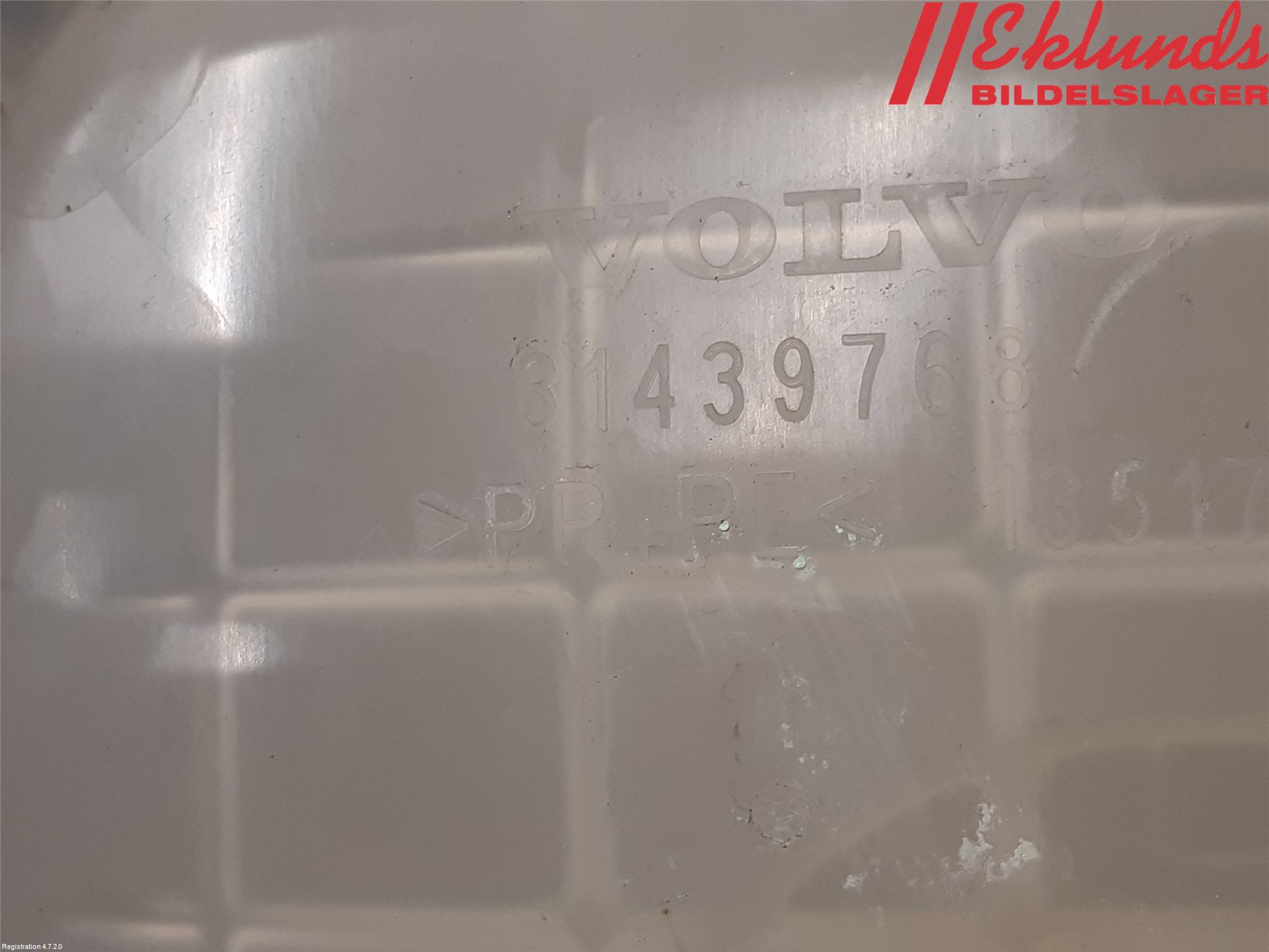 Volvo XC40/RECHARGE 18- Expansionstank