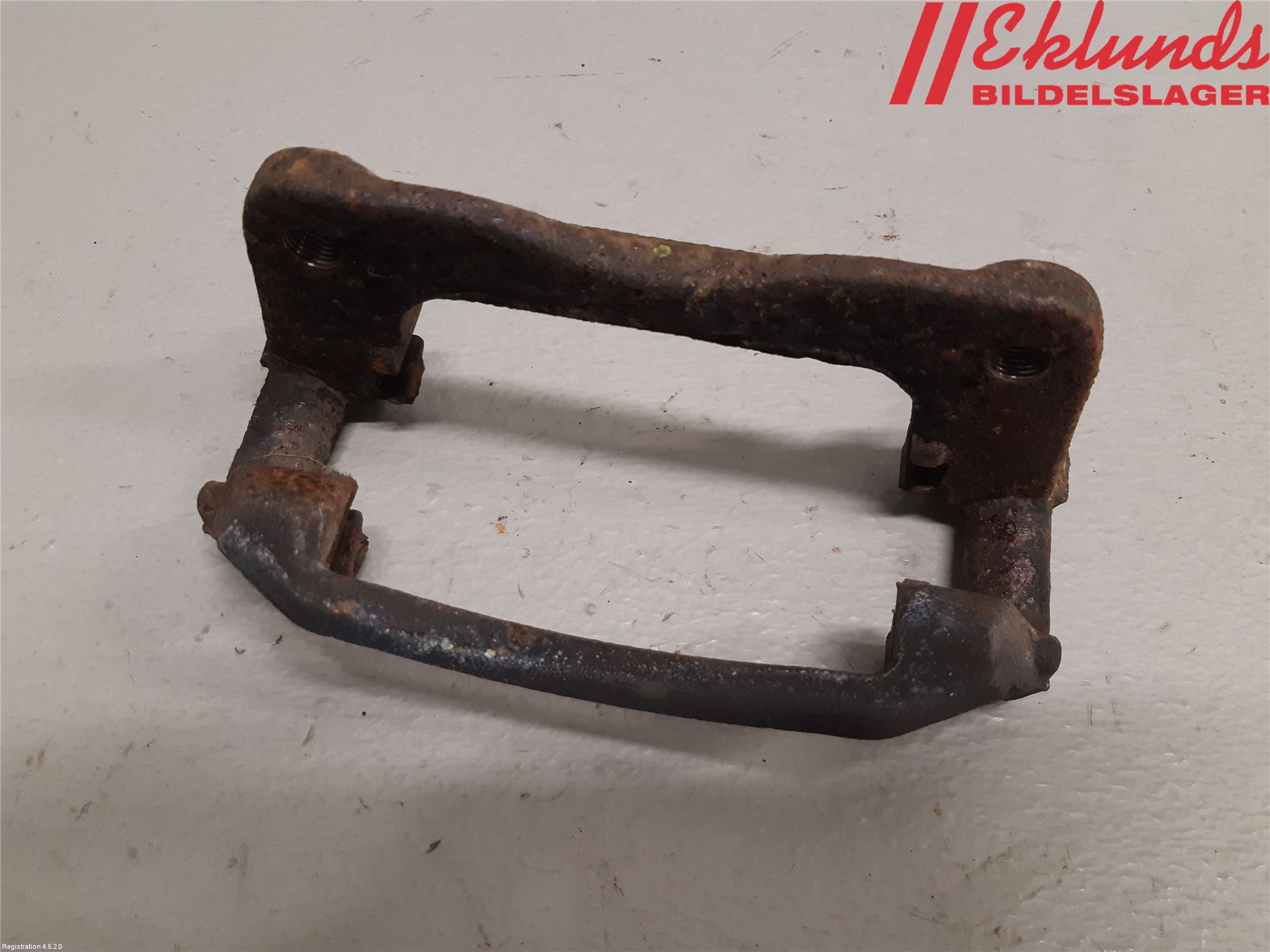 Toyota AURIS 13-19 Bromsokshållare