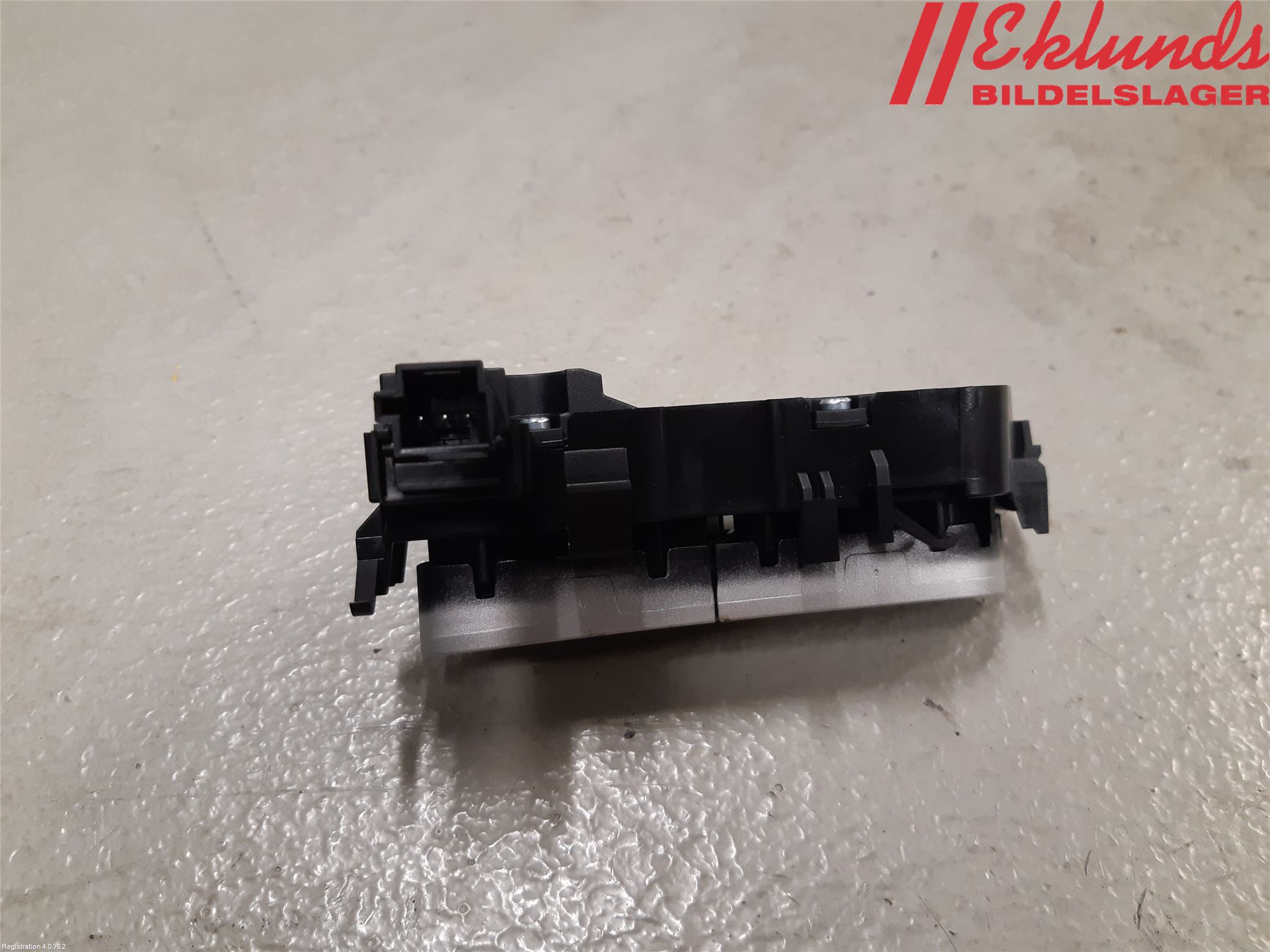 Mercedes-Benz MB E-KLASS (W213) 16-23 Strömställare Stolvärme