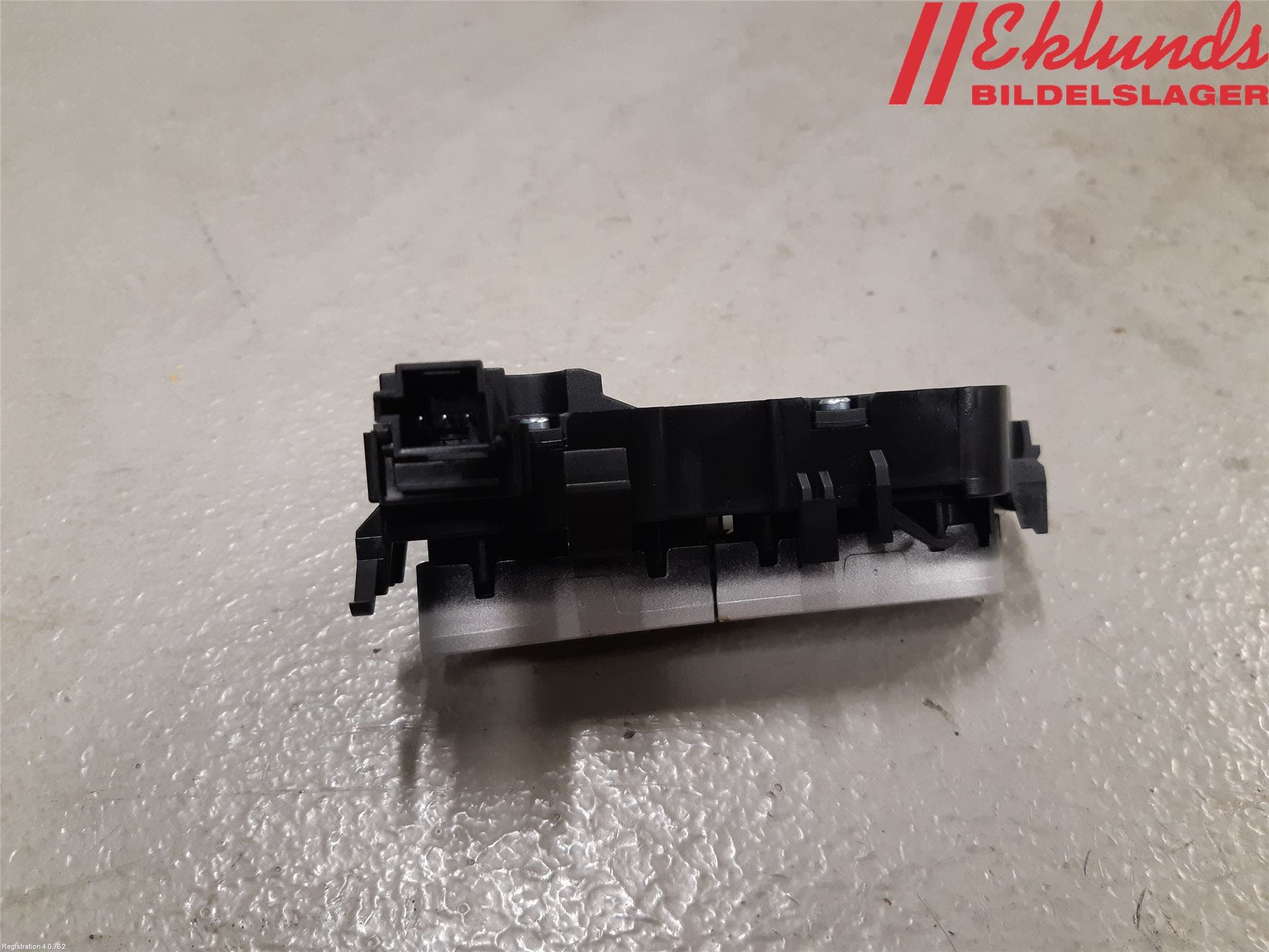 Mercedes-Benz MB E-KLASS (W213) 16-23 Strömställare Stolvärme