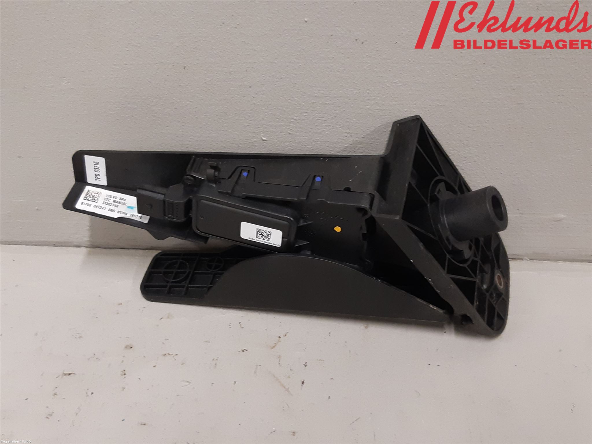 Volvo V90 17->> Gaspedal