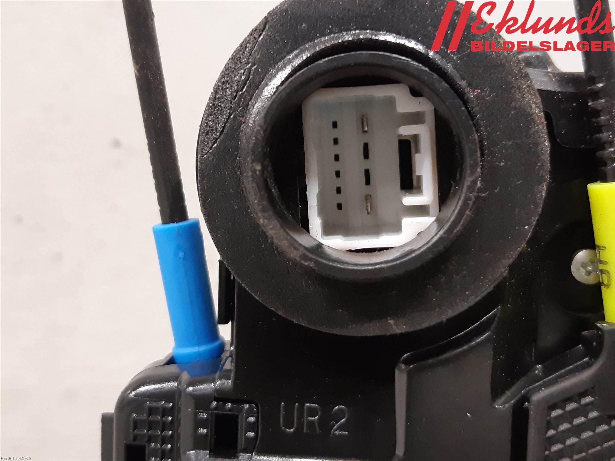 Toyota AURIS 10-12 Låskista-Dörrlås