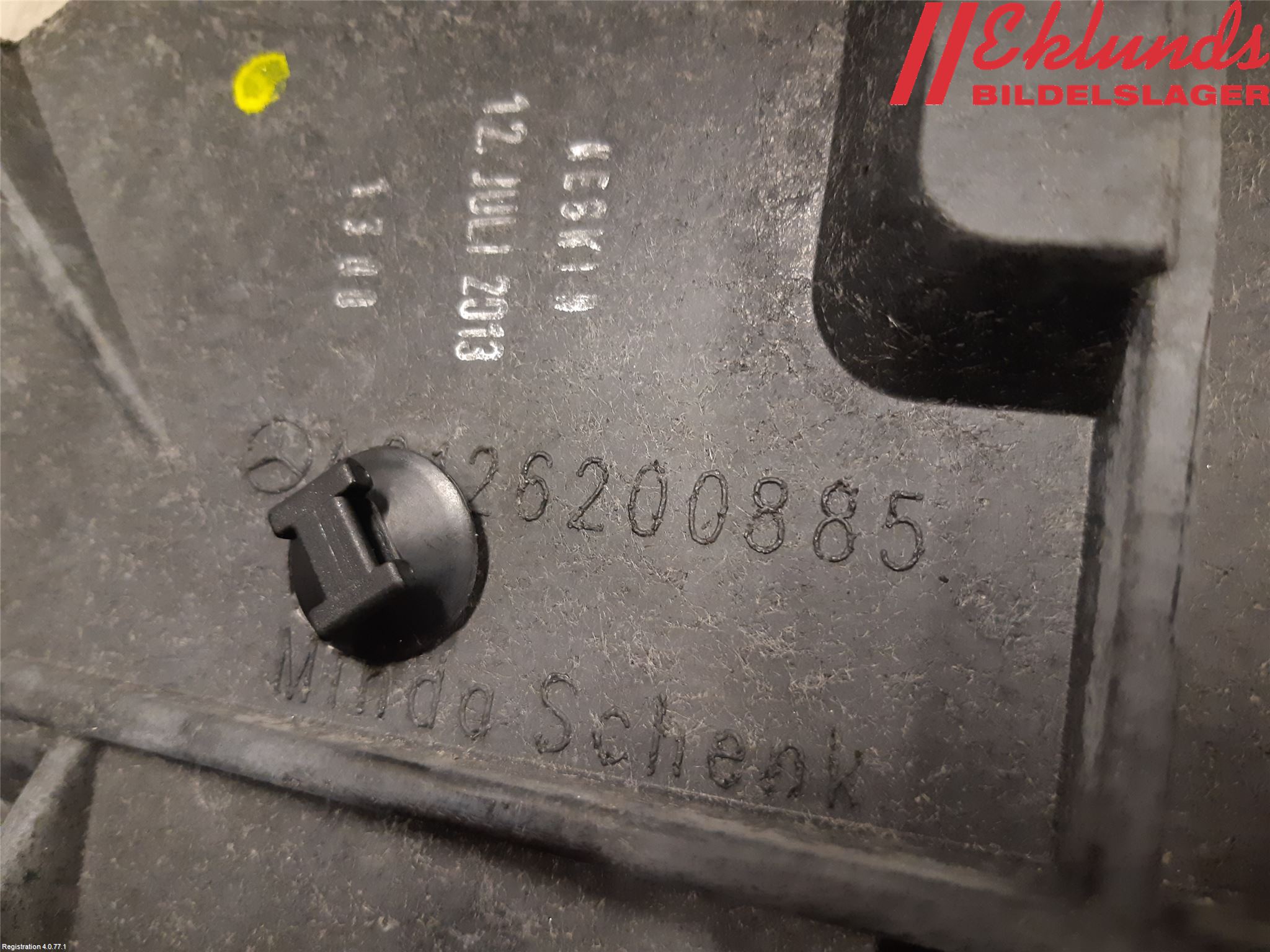 Mercedes-Benz MB E-KLASS (W212) 09-16 Strålkast Fästsarg