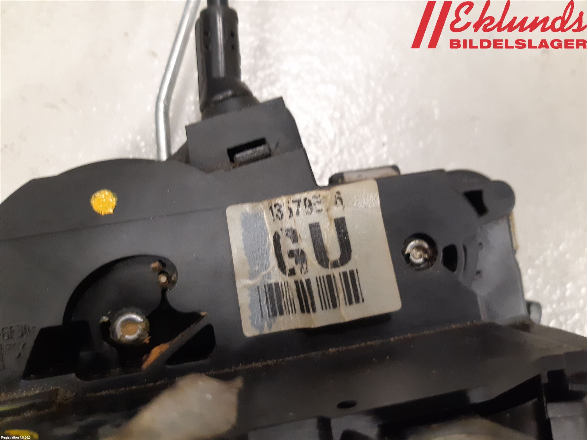 Opel ASTRA J 10-15 Låskista-Dörrlås