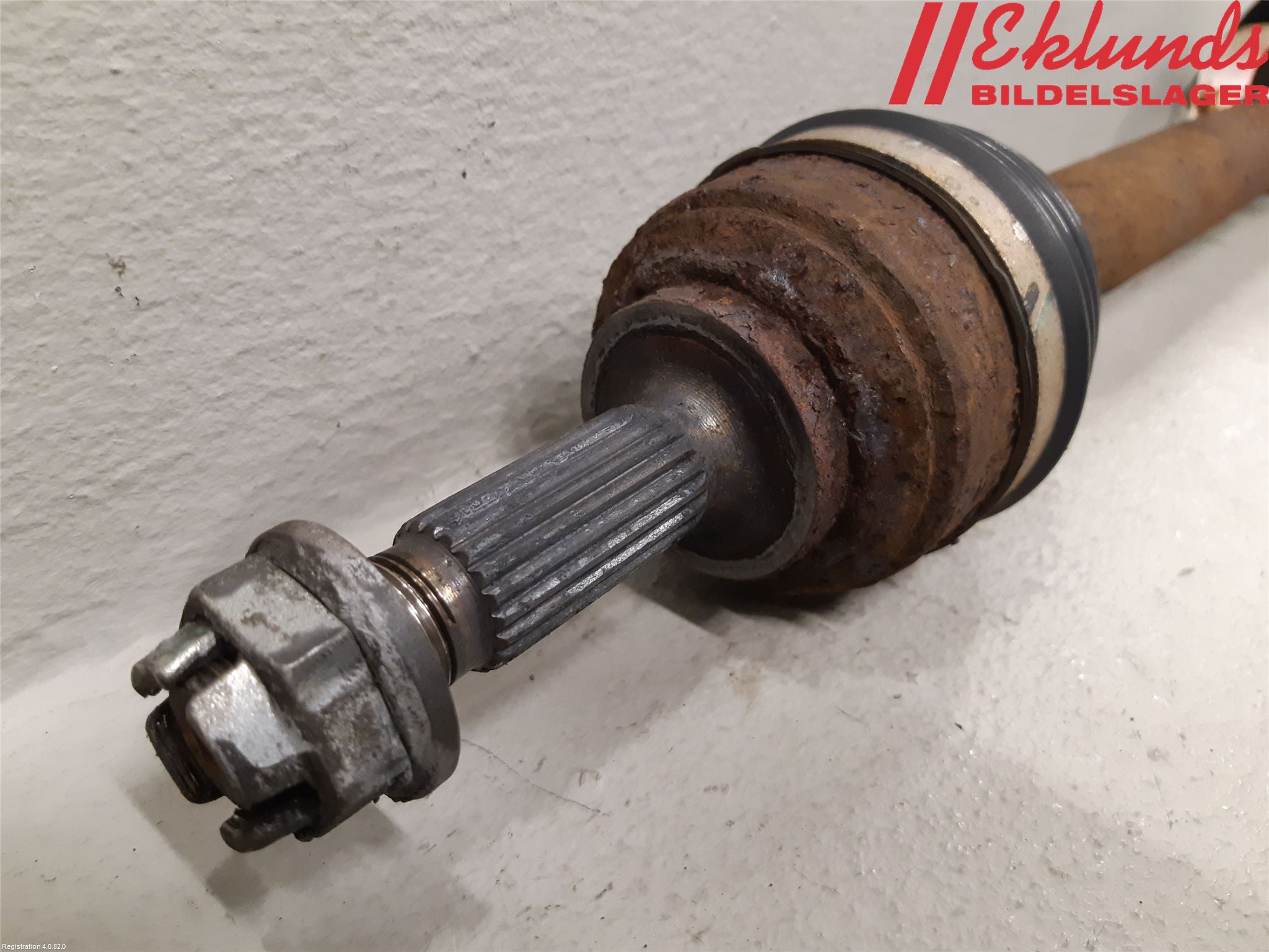 Dacia SANDERO 09-13 Drivaxel Fram Vänster