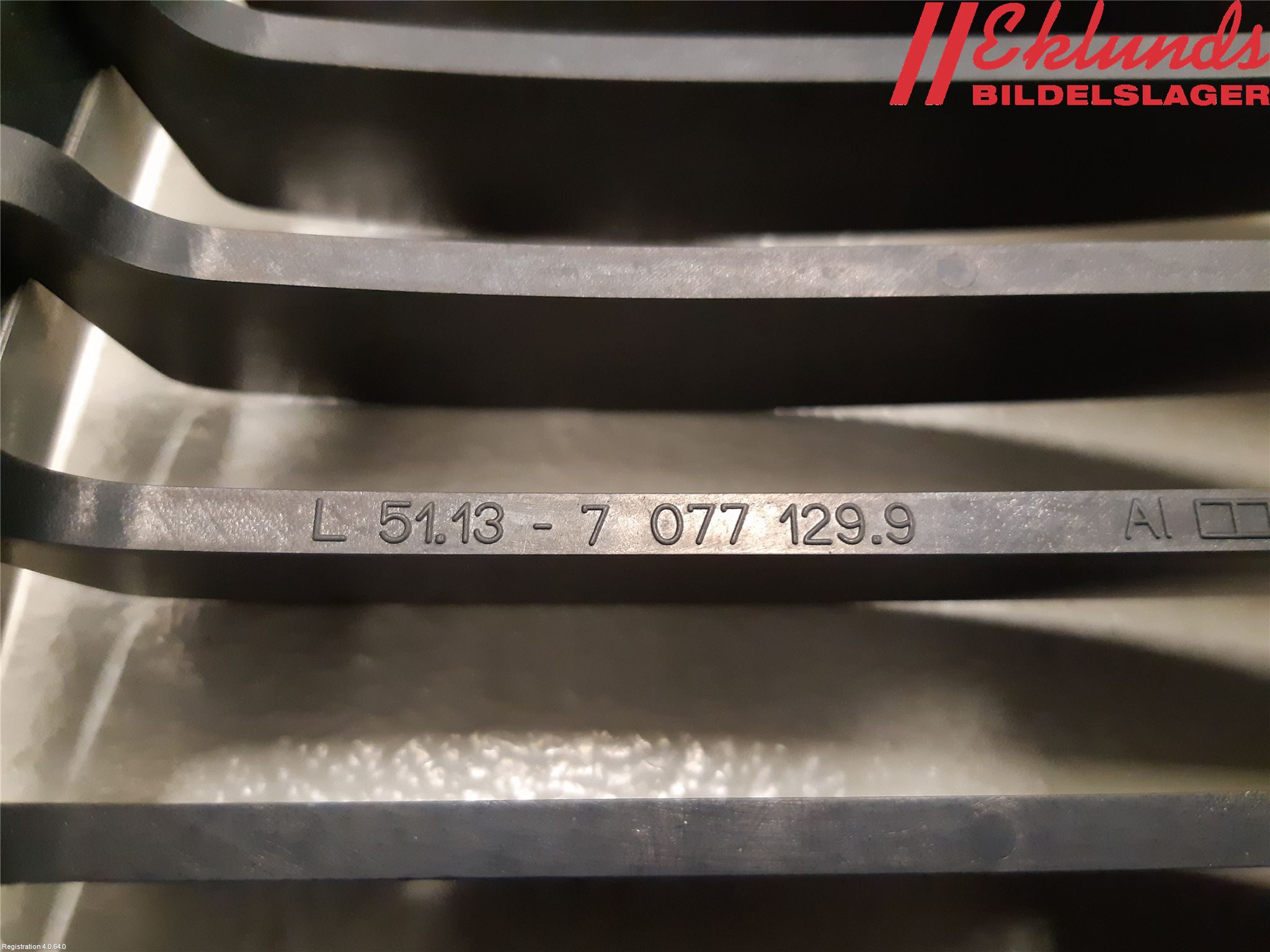 BMW 1 E87/81 5D/3D 03-11 Grilldel Vänster