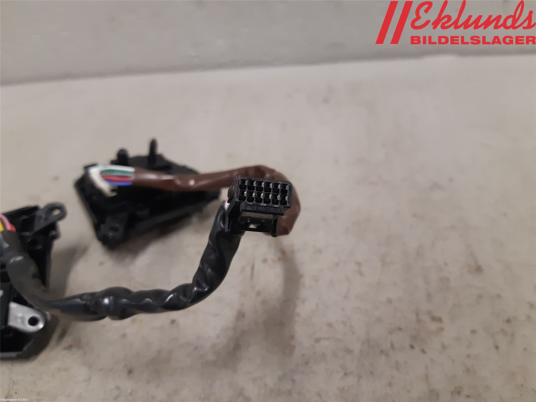 Toyota CAMRY 19-24 Strömställare Övrigt