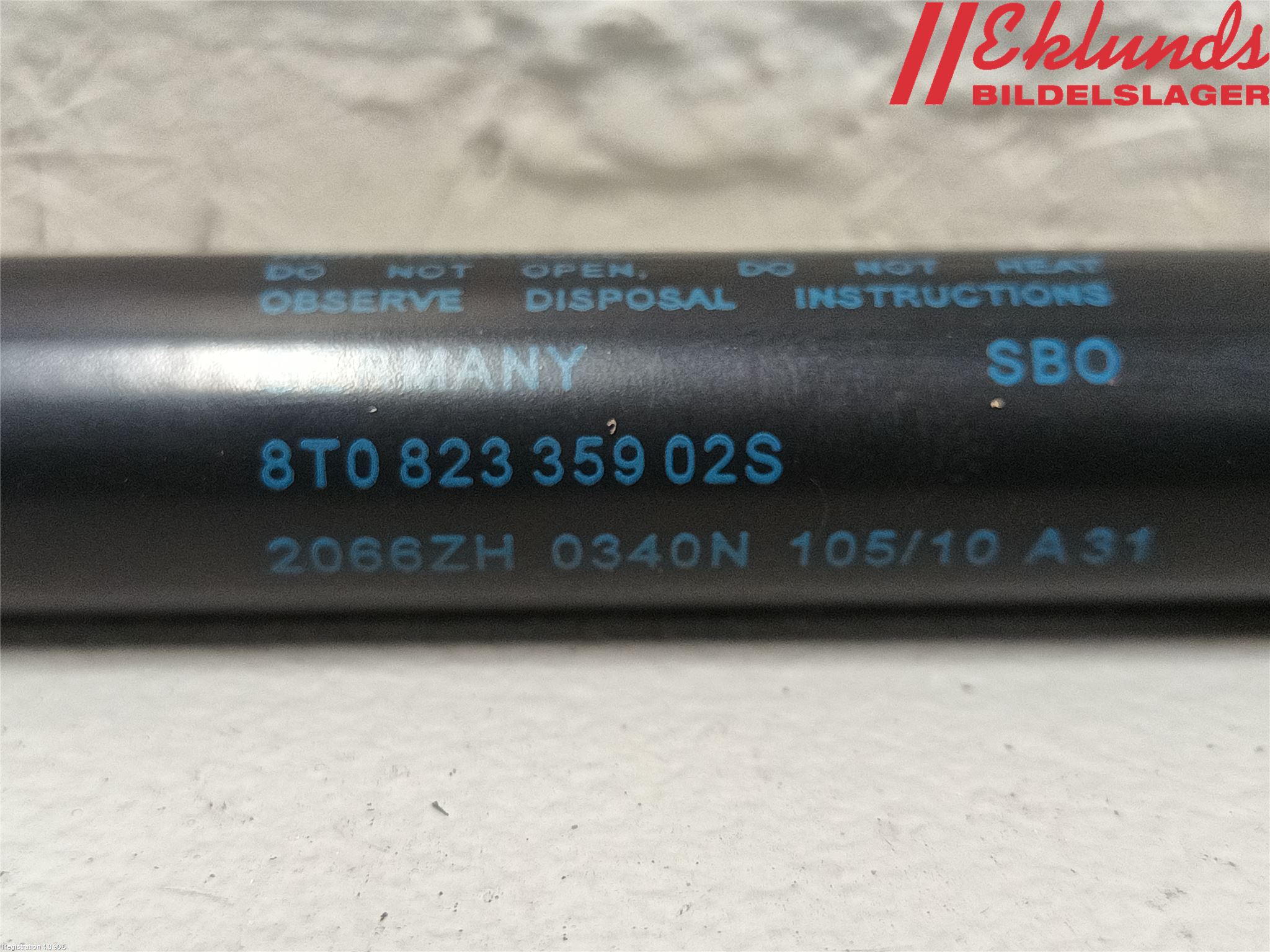 Audi A4/S4 08-11 Gasfjäder Motorhuv