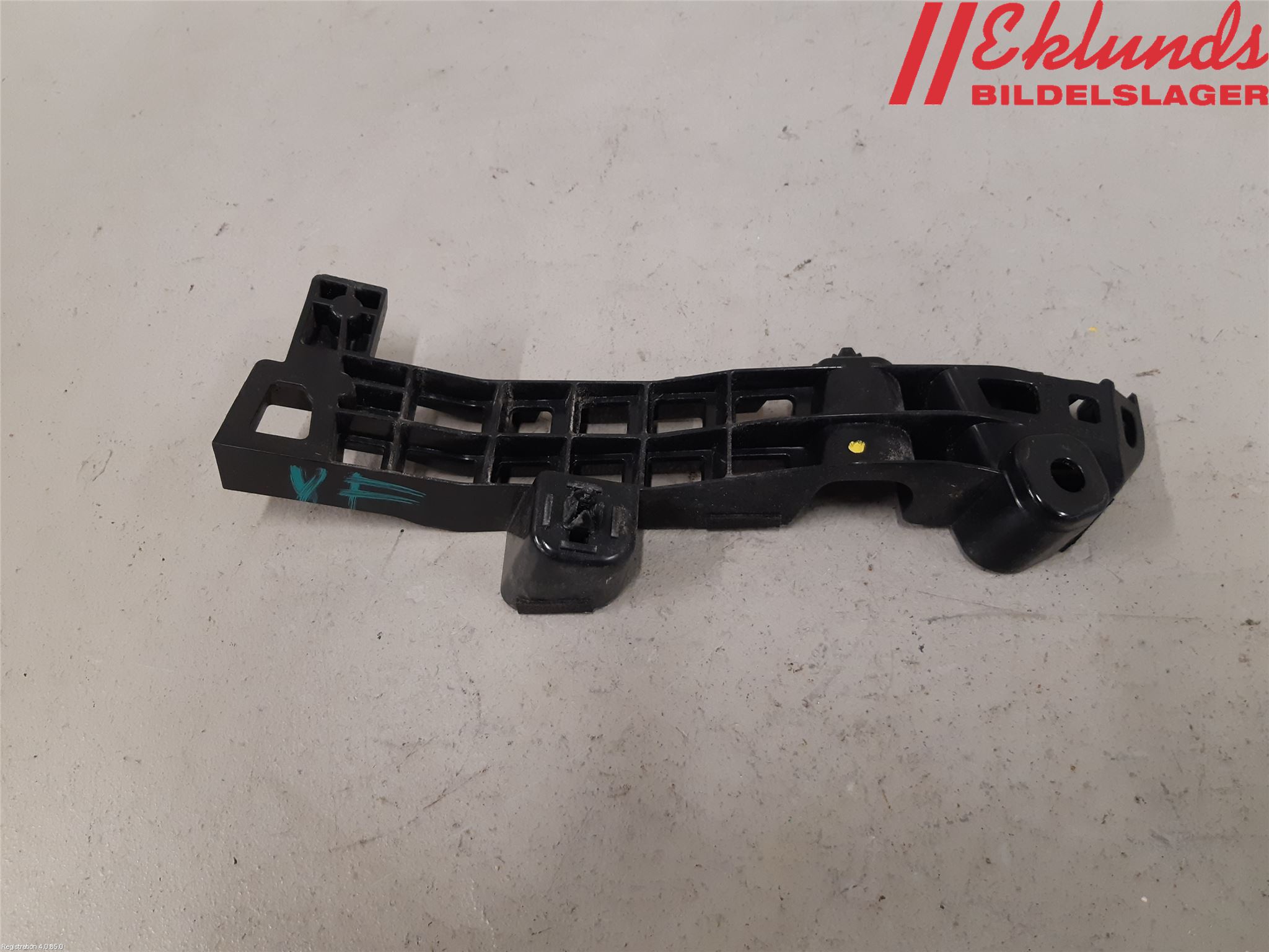 Suzuki VITARA 15- Stötfångarfäste Fram Vä