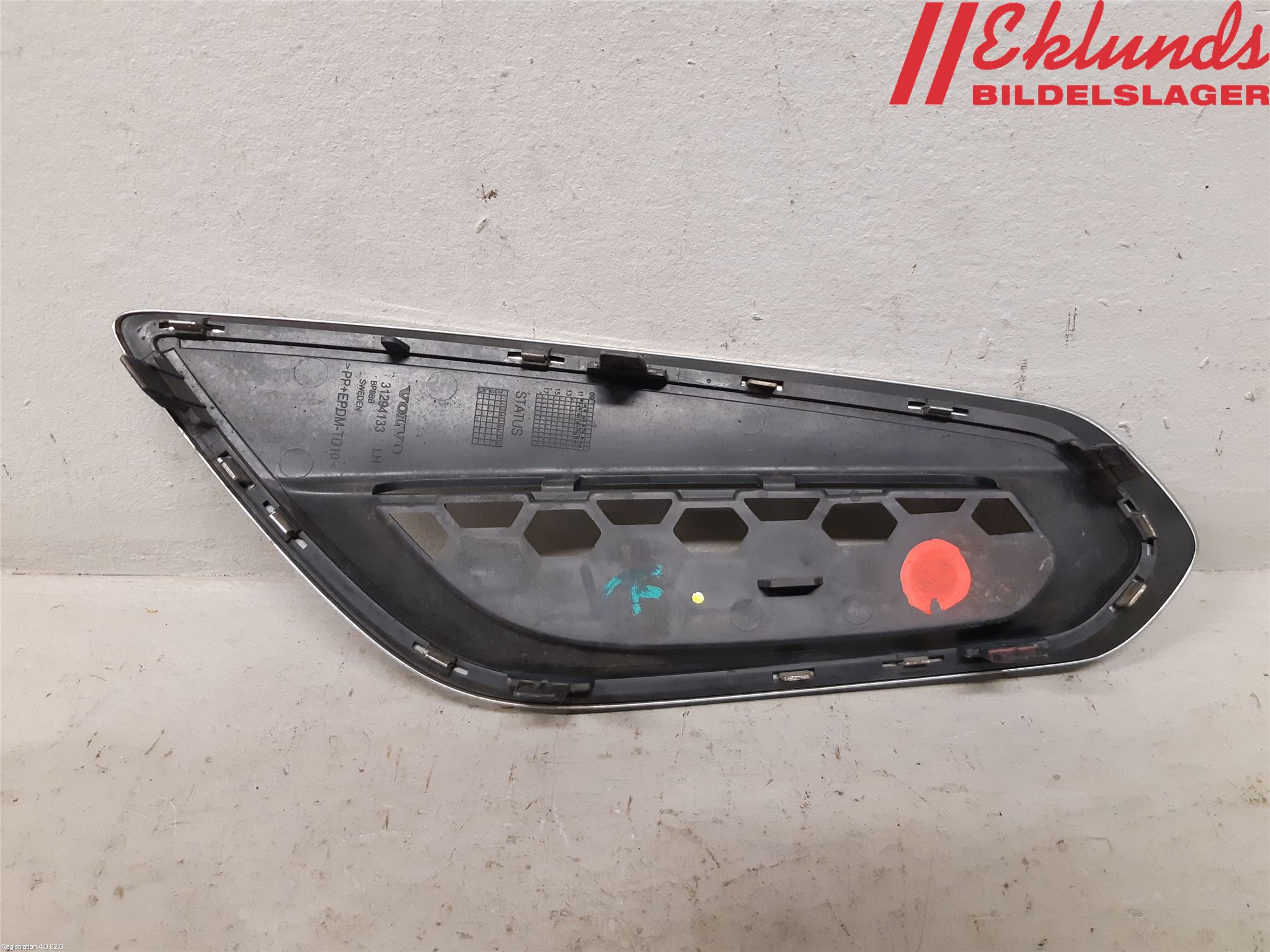 Volvo V60 11-13 Stöt Utfyllnad-List-Grill
