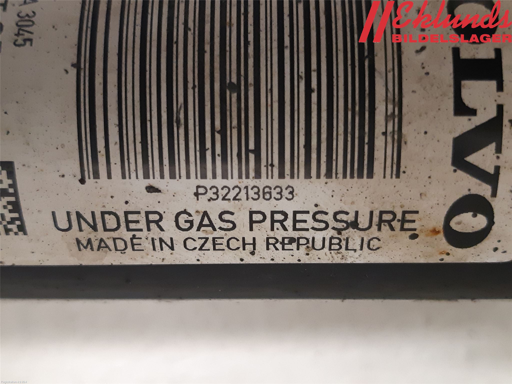 Volvo XC60 18- Fjäderben Fram Vänster