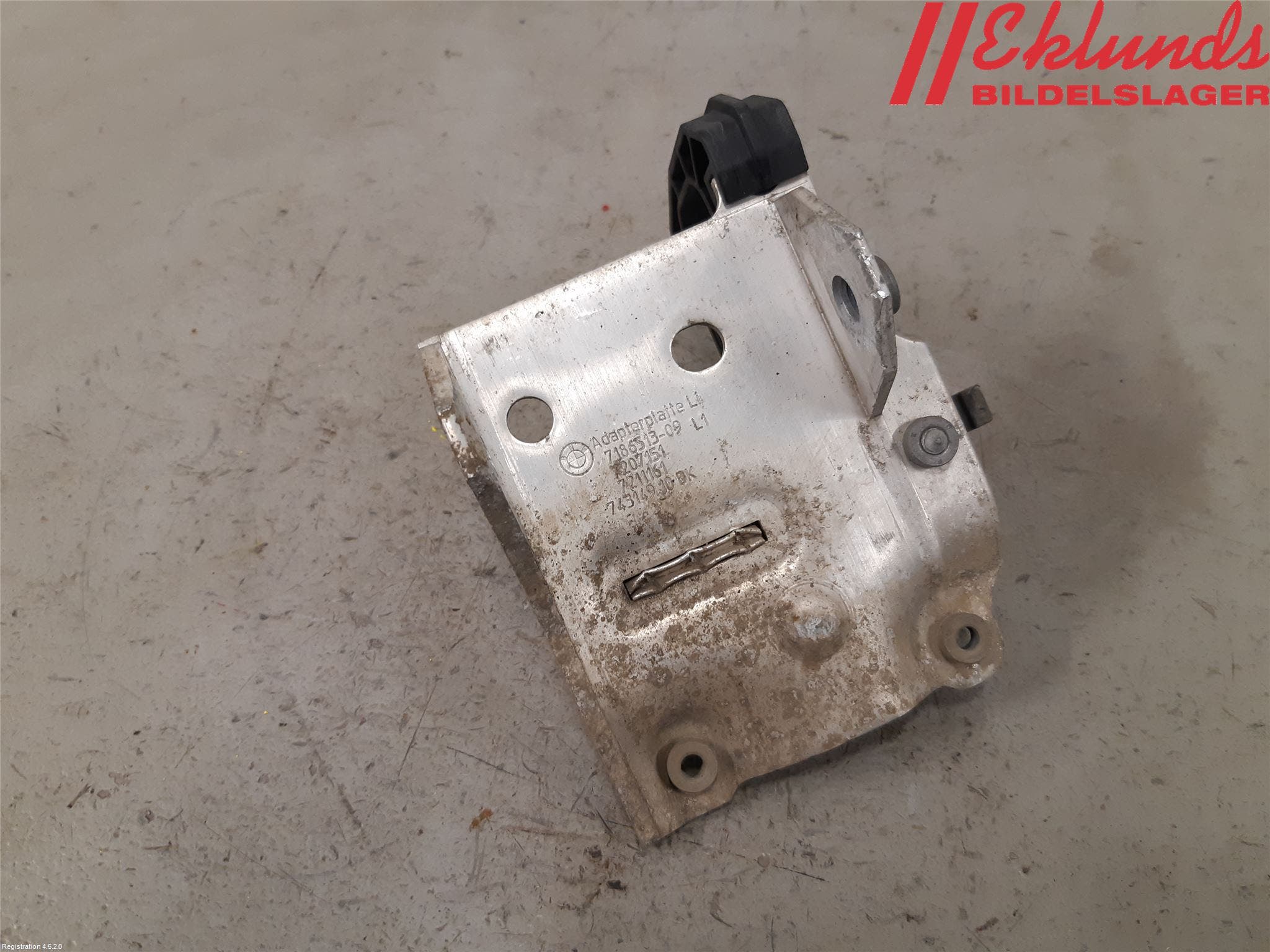 BMW 5 F10/F11/F18 09-17 Frontplåt