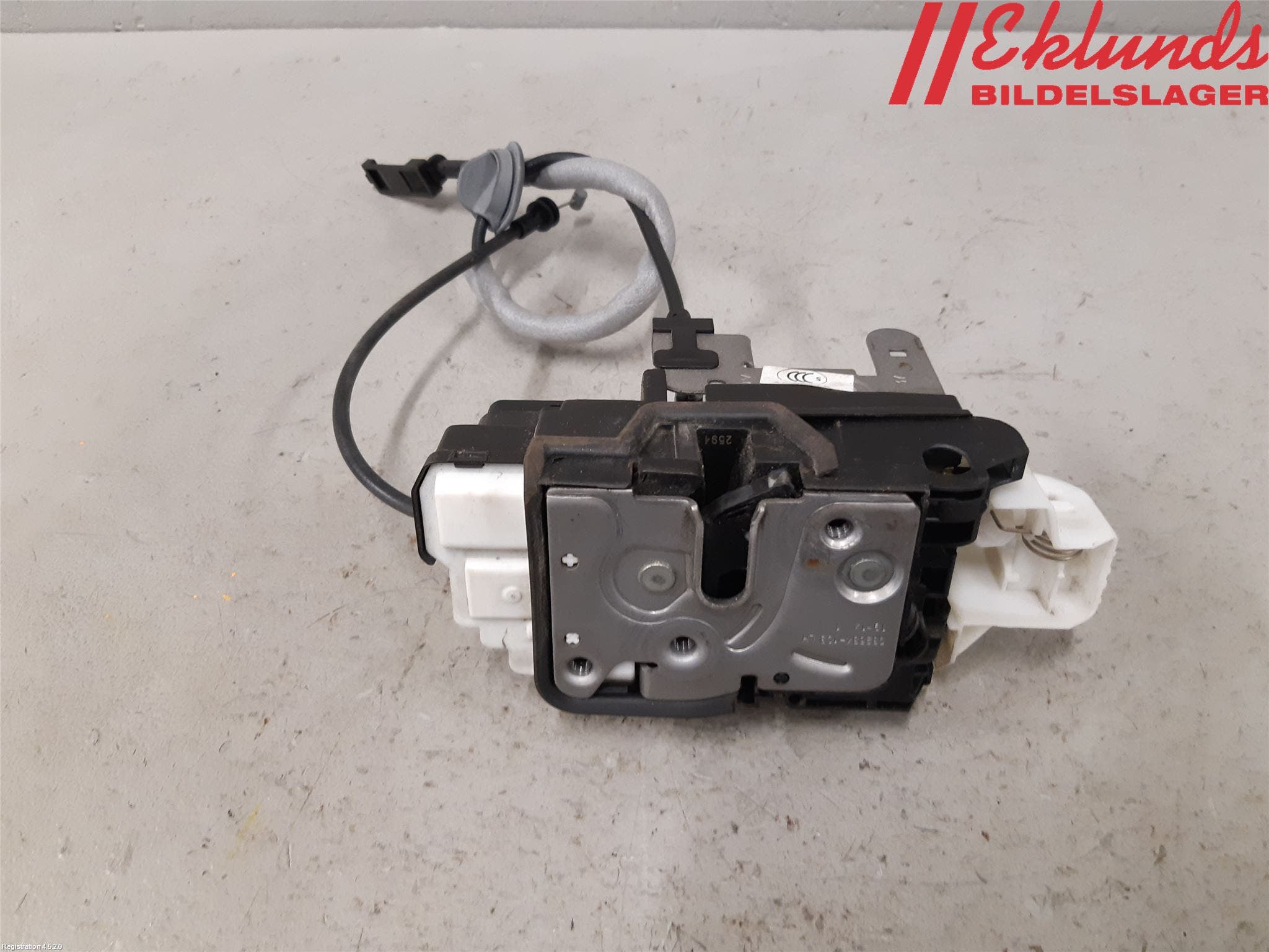 Volvo V40 12-19 Låskista-Dörrlås