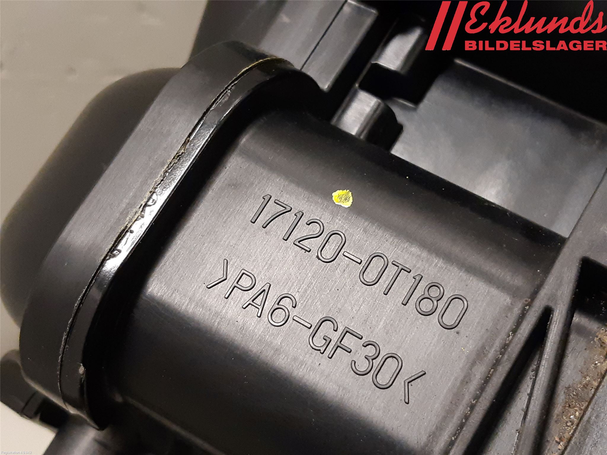 Toyota COROLLA 19- Grenrör Insug