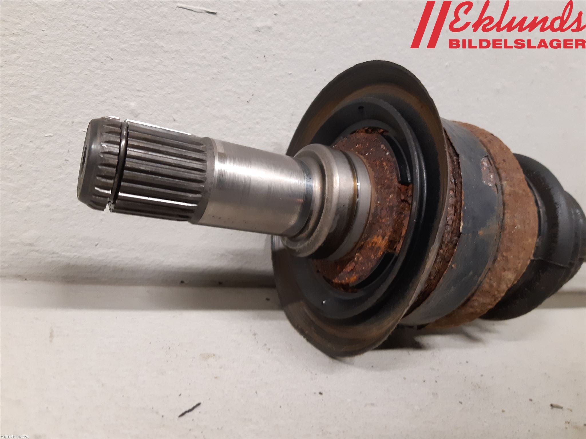 BMW 1 F20/F21 11-19 Drivaxel Bak Vänster