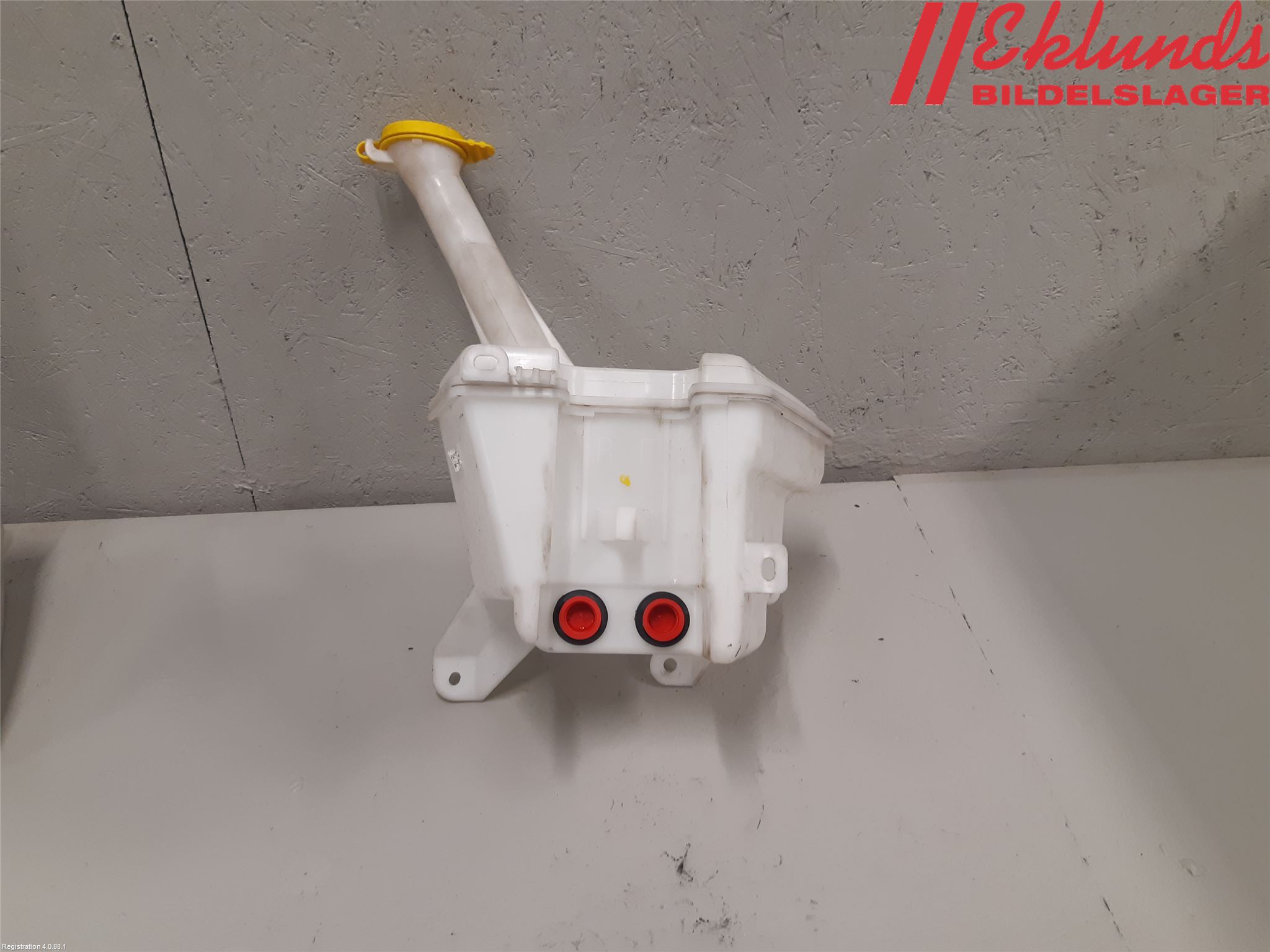 Toyota YARIS XP130 15-20 Spolartank Vindruta