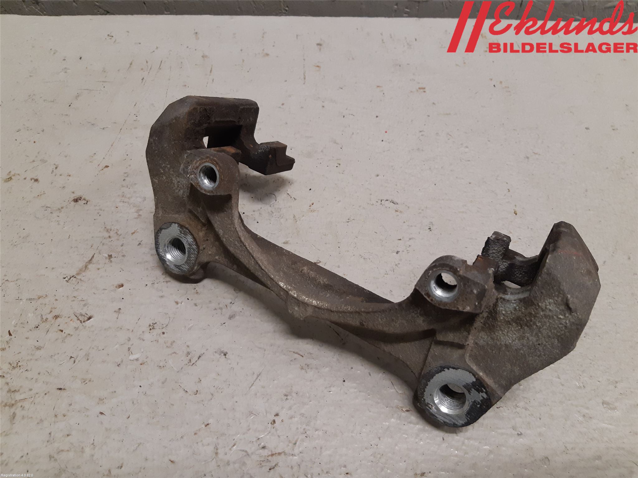 Toyota YARIS XP21 20- Bromsokshållare