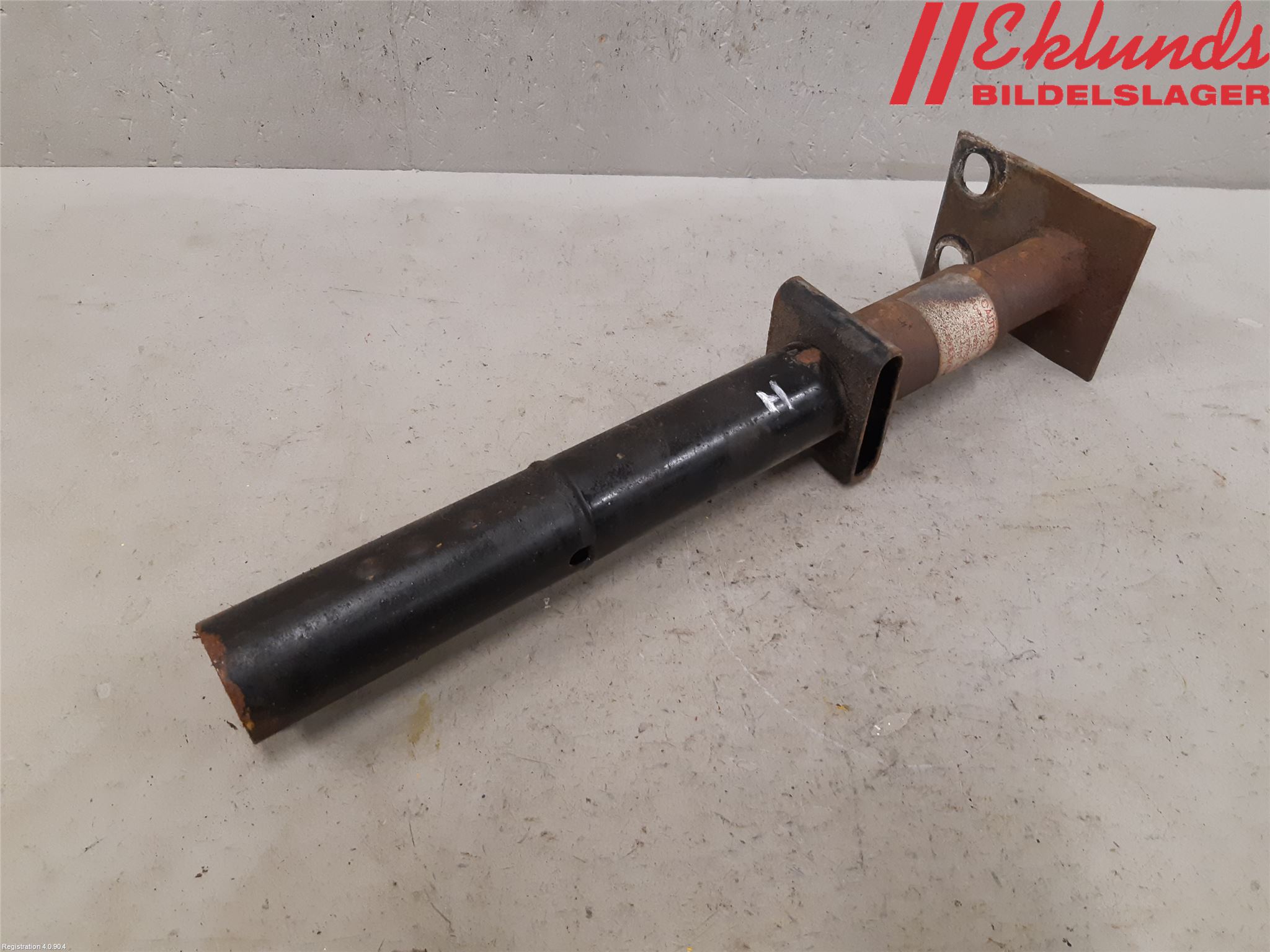 Volvo 740 84-87 Stötfångarbärjärn Fram