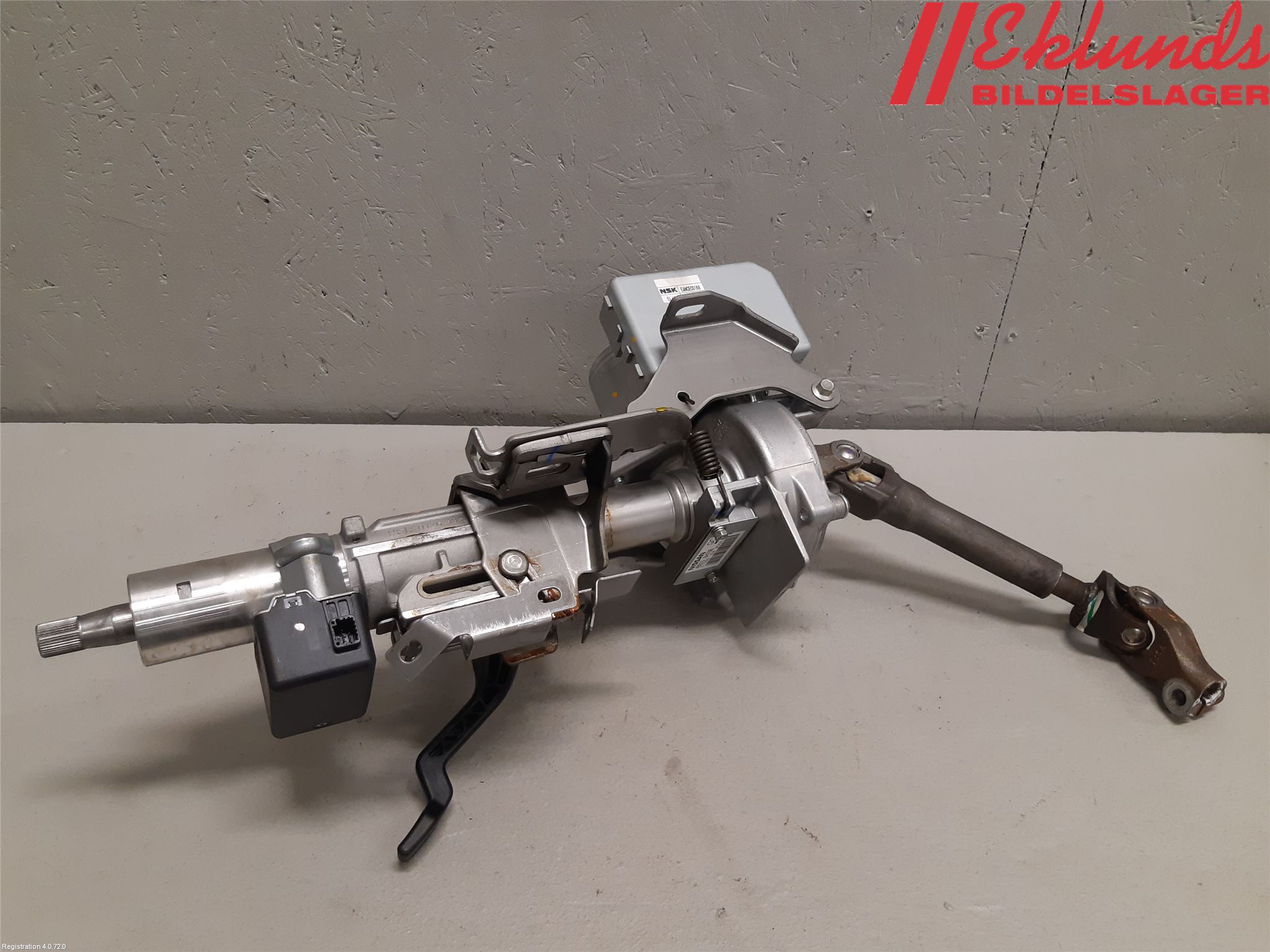 Nissan QASHQAI 14-17 Rattaxelagg Med Inb Servo