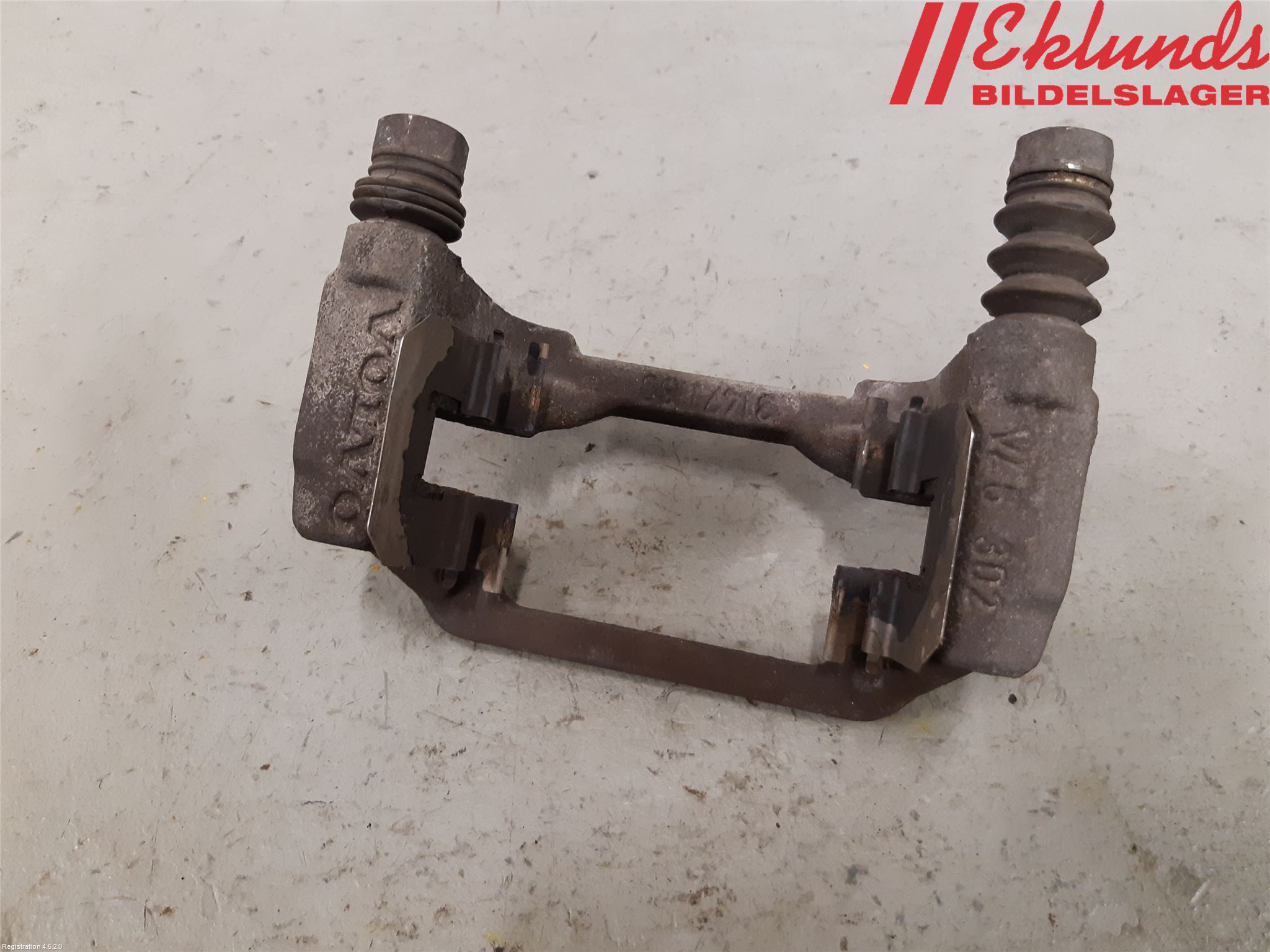 Volvo XC40/RECHARGE 18- Bromsokshållare