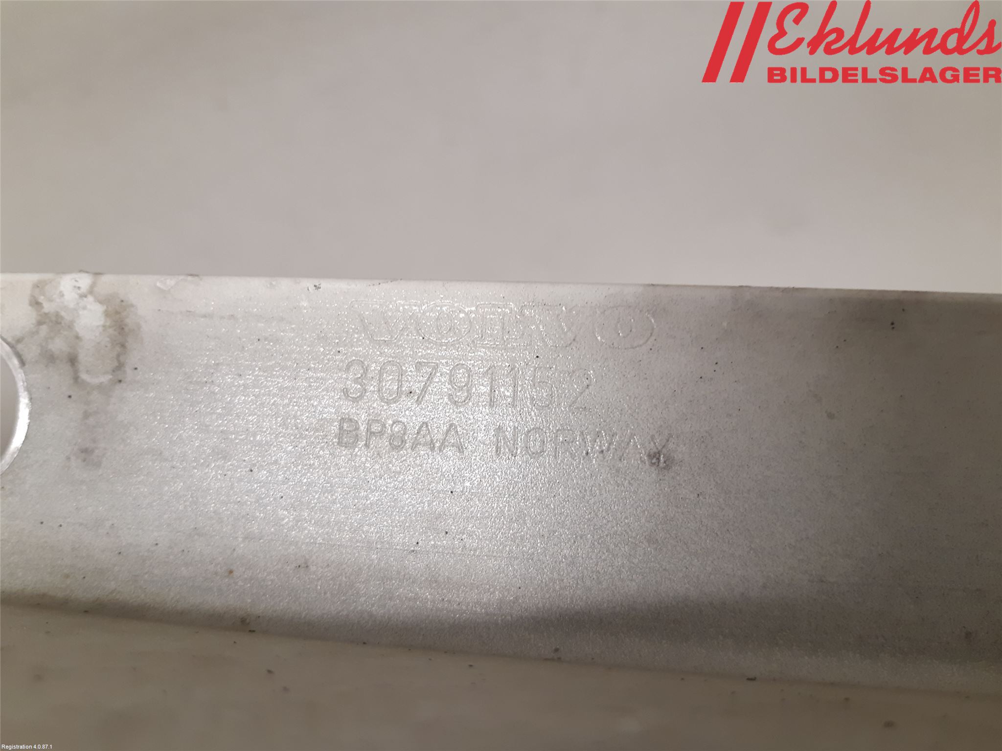 Volvo V70 08-13 Stötfångarbalk Fram