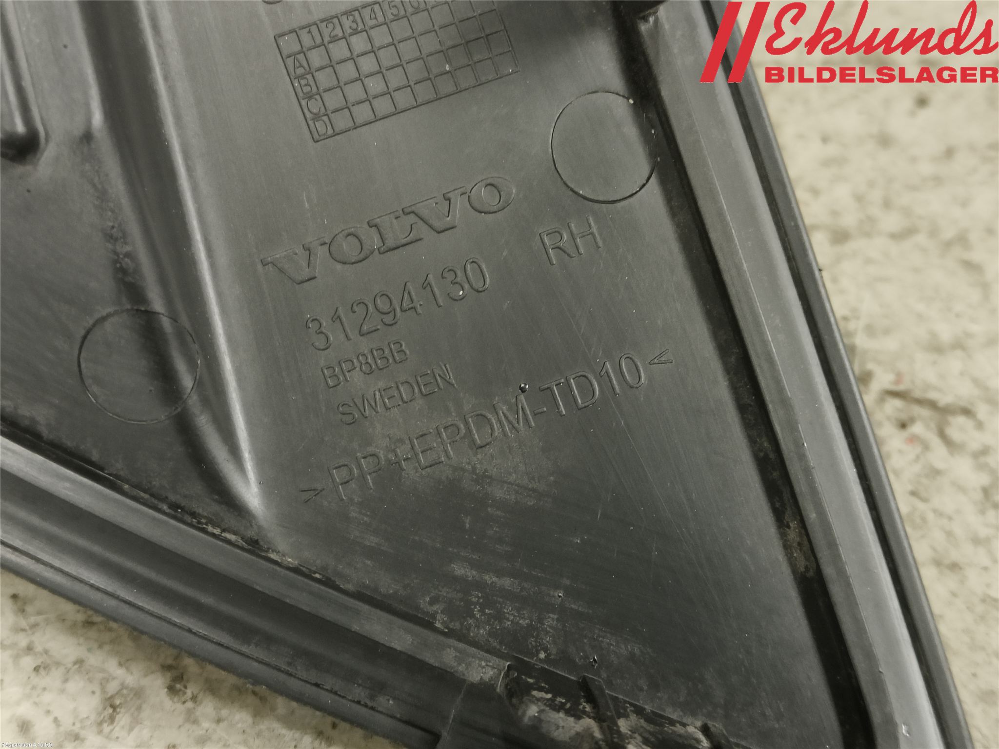 Volvo V60 11-13 Stötfångardel Fram Hö