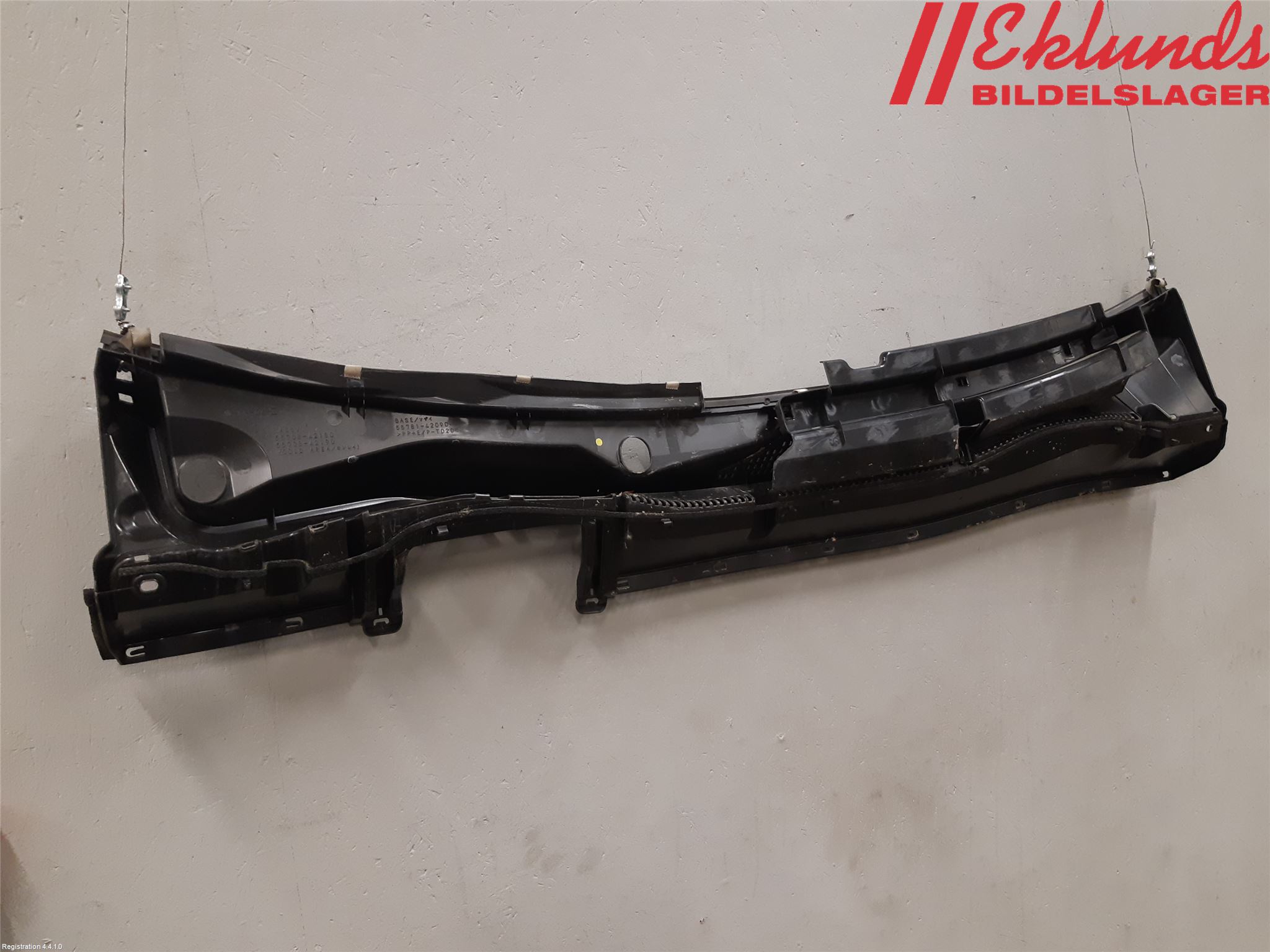 Toyota RAV4 13-18 Torpedplåt-Torpedplast