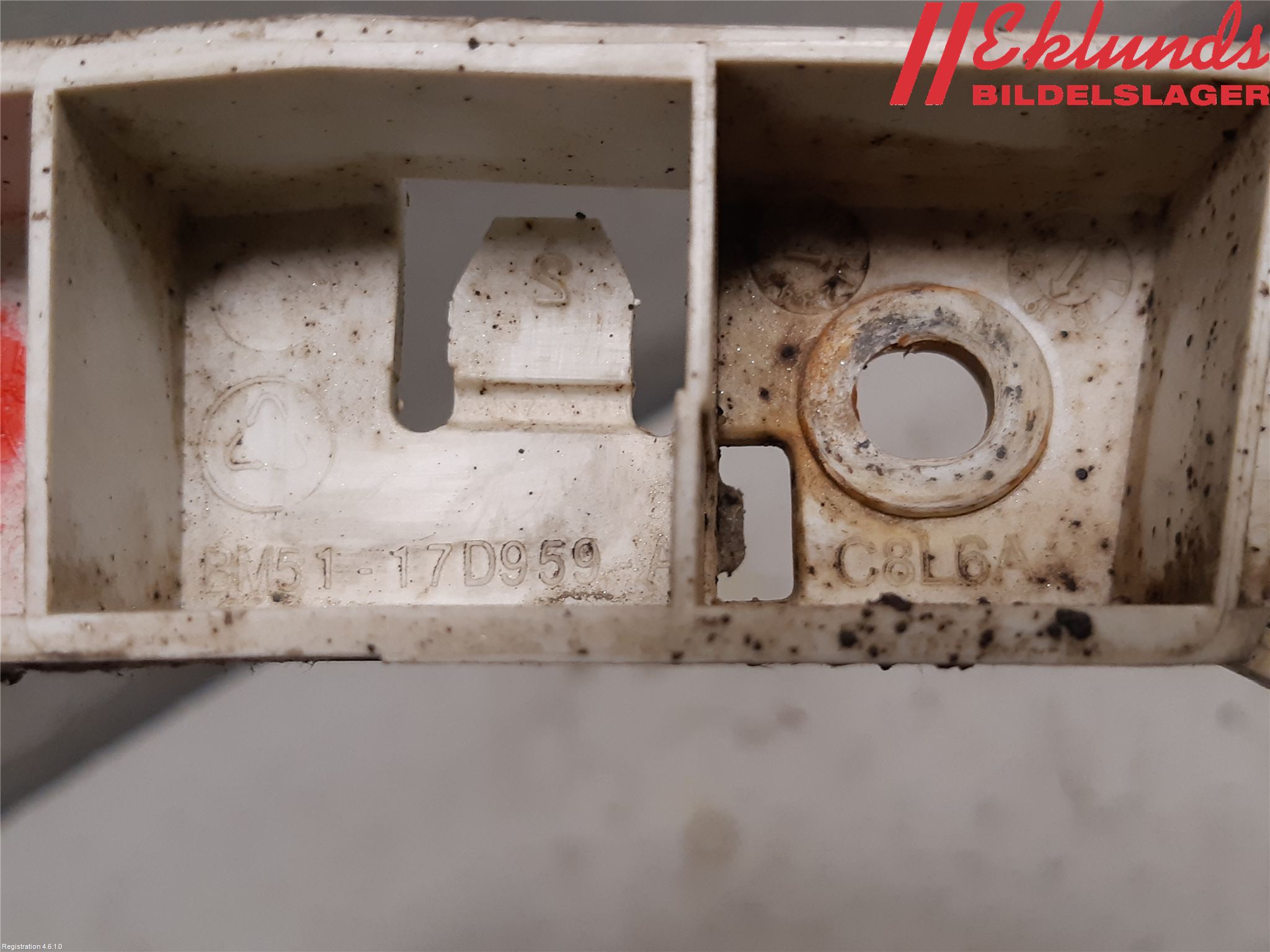 Ford FOCUS 11-14 Stötfångarfäste Fram Vä