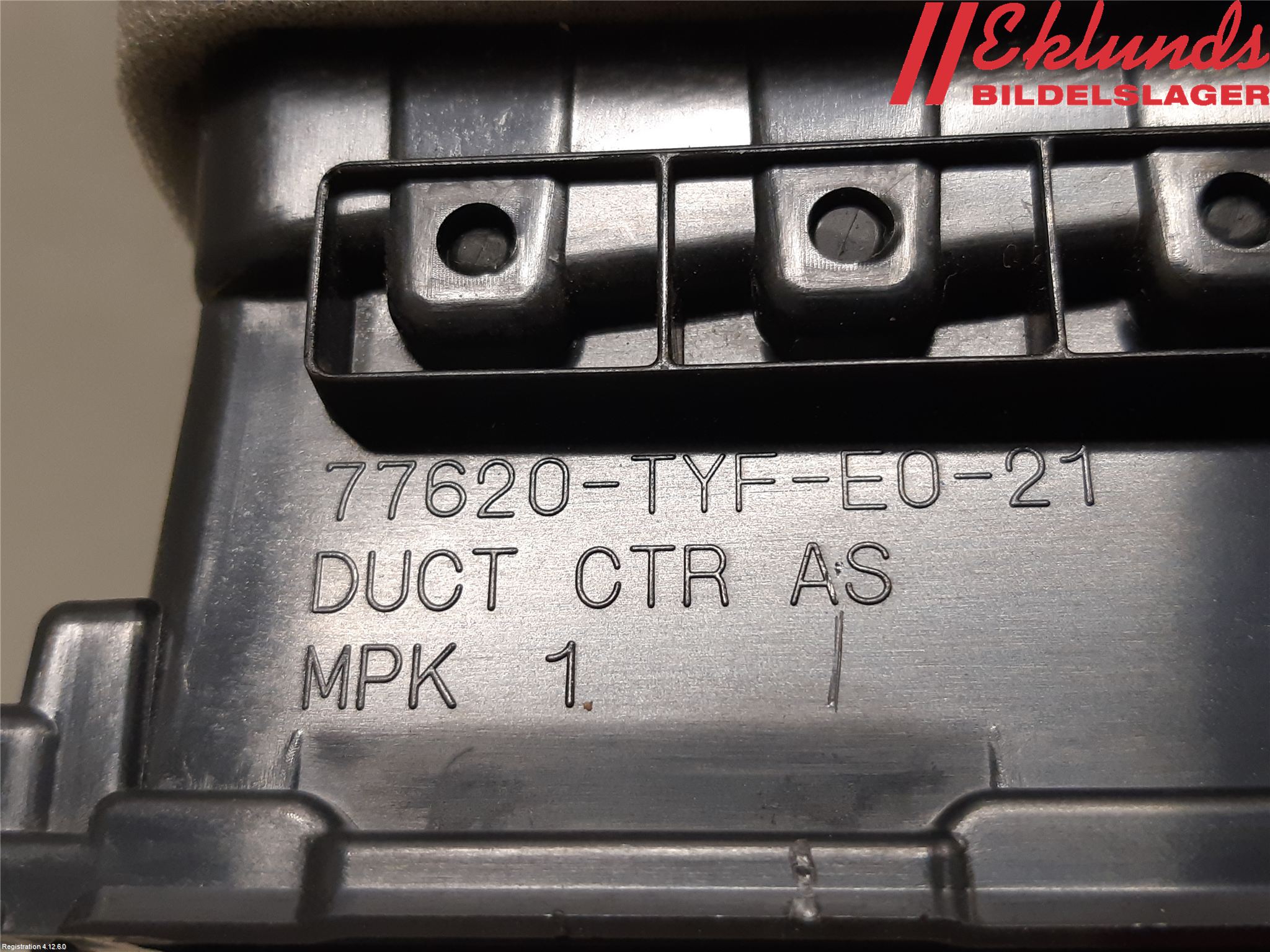 Honda E 20-23 Defrosterkanal-Munstycke