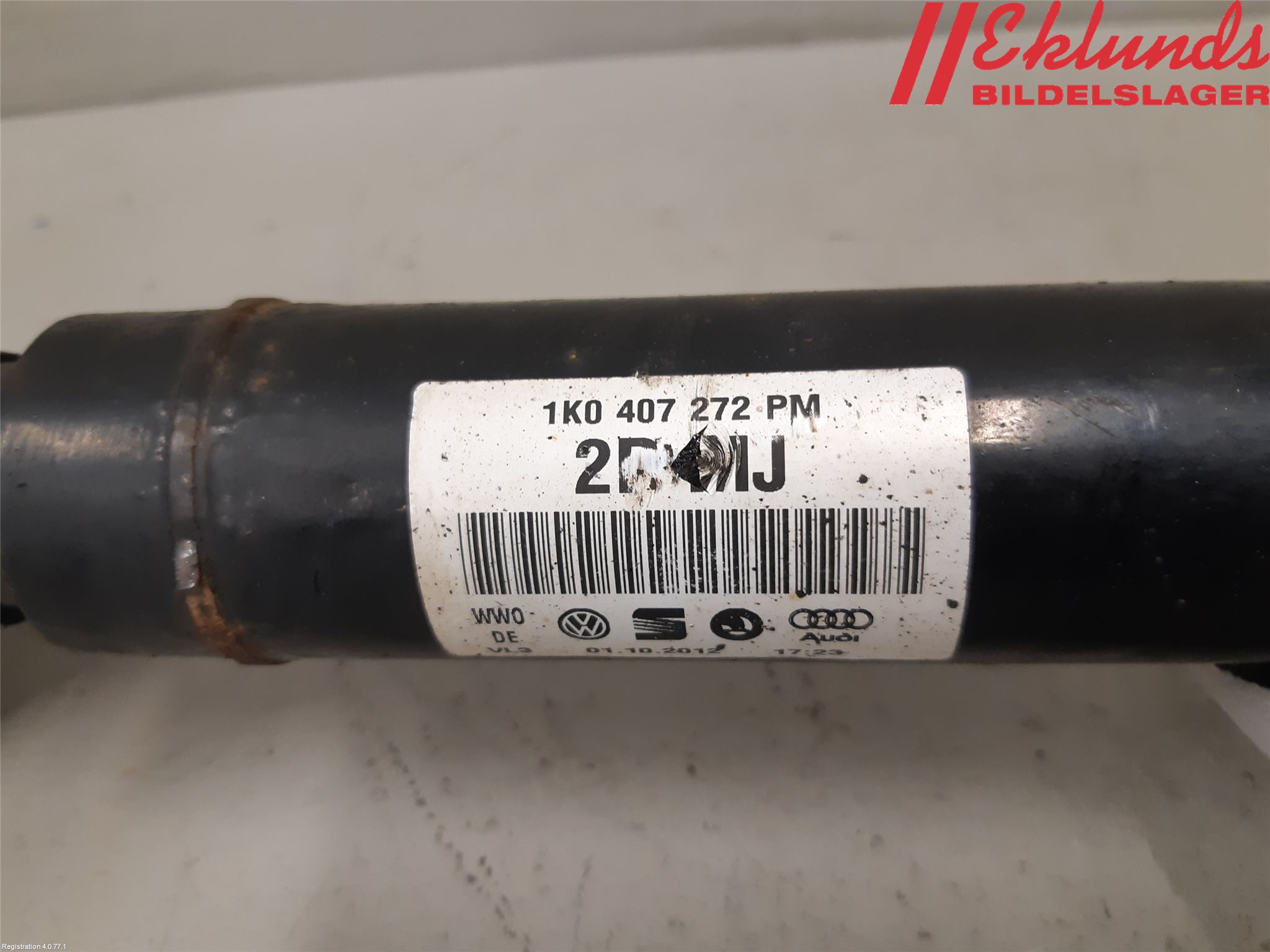 Volkswagen VW CADDY 11-15 Drivaxel Fram Höger