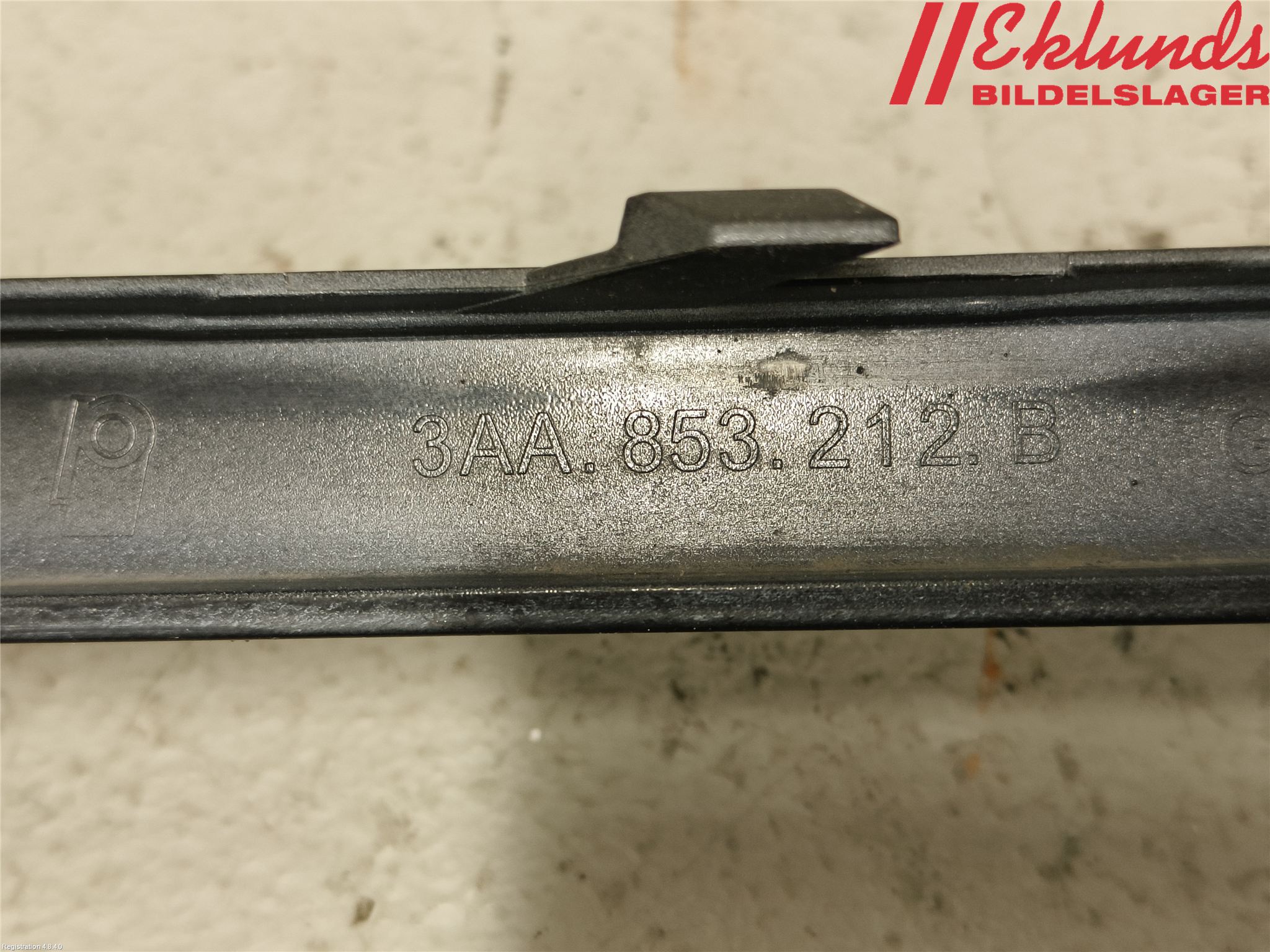 Volkswagen VW PASSAT 11-14 Dimljussarg Fram