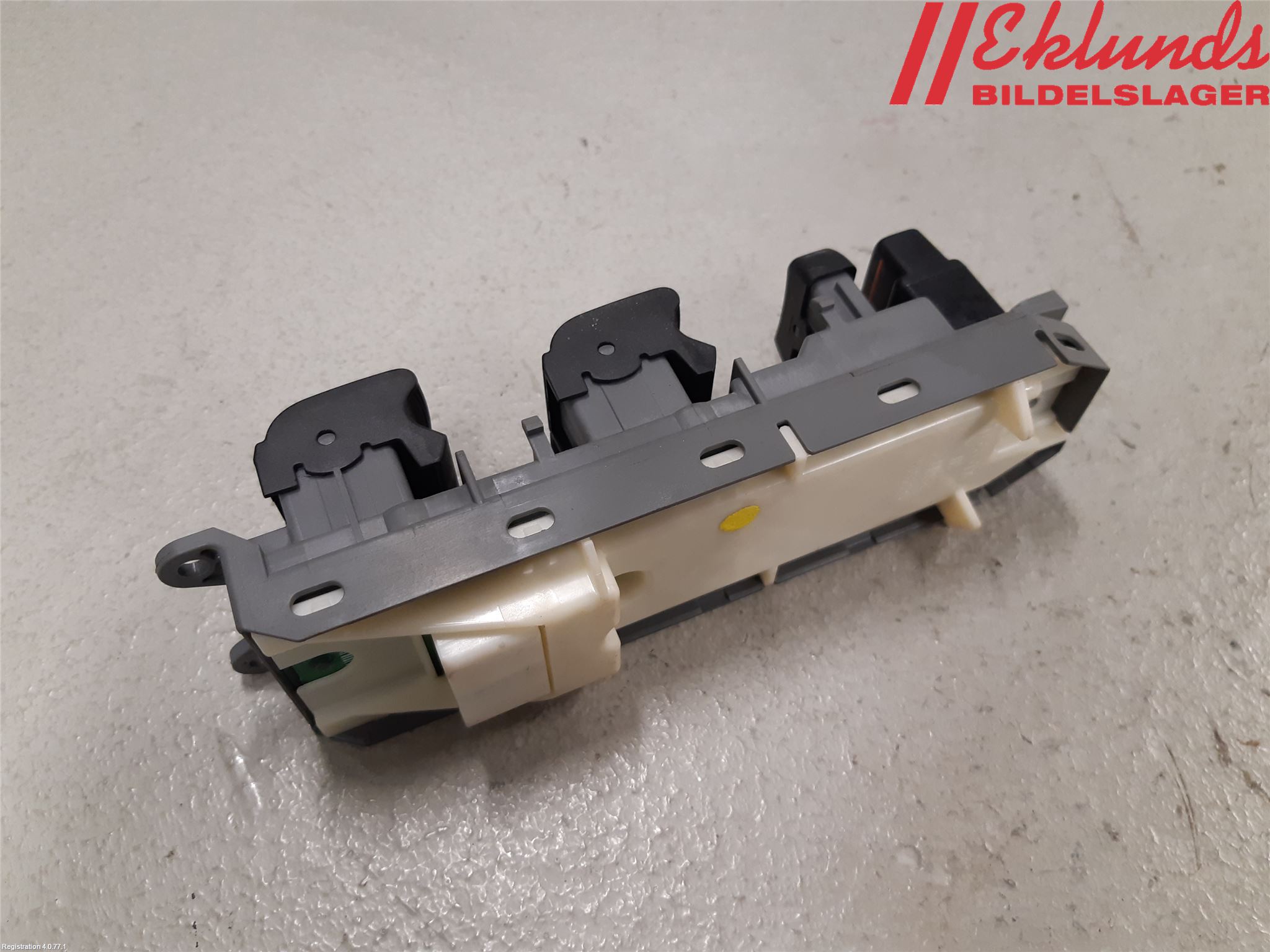 Toyota AURIS 13-19 Strömställare Elhiss